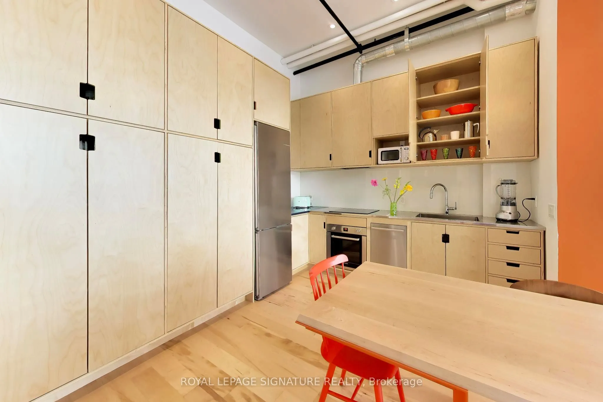 43 Hanna Avenue #715