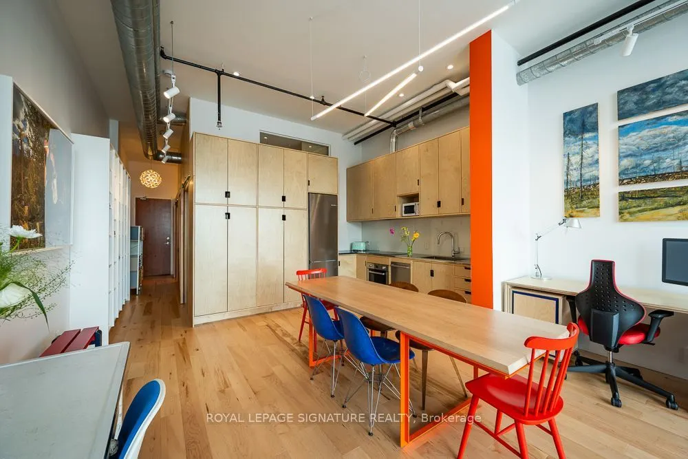 43 Hanna Avenue #715