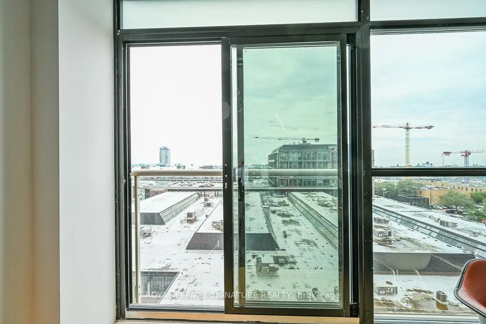 43 Hanna Avenue #715