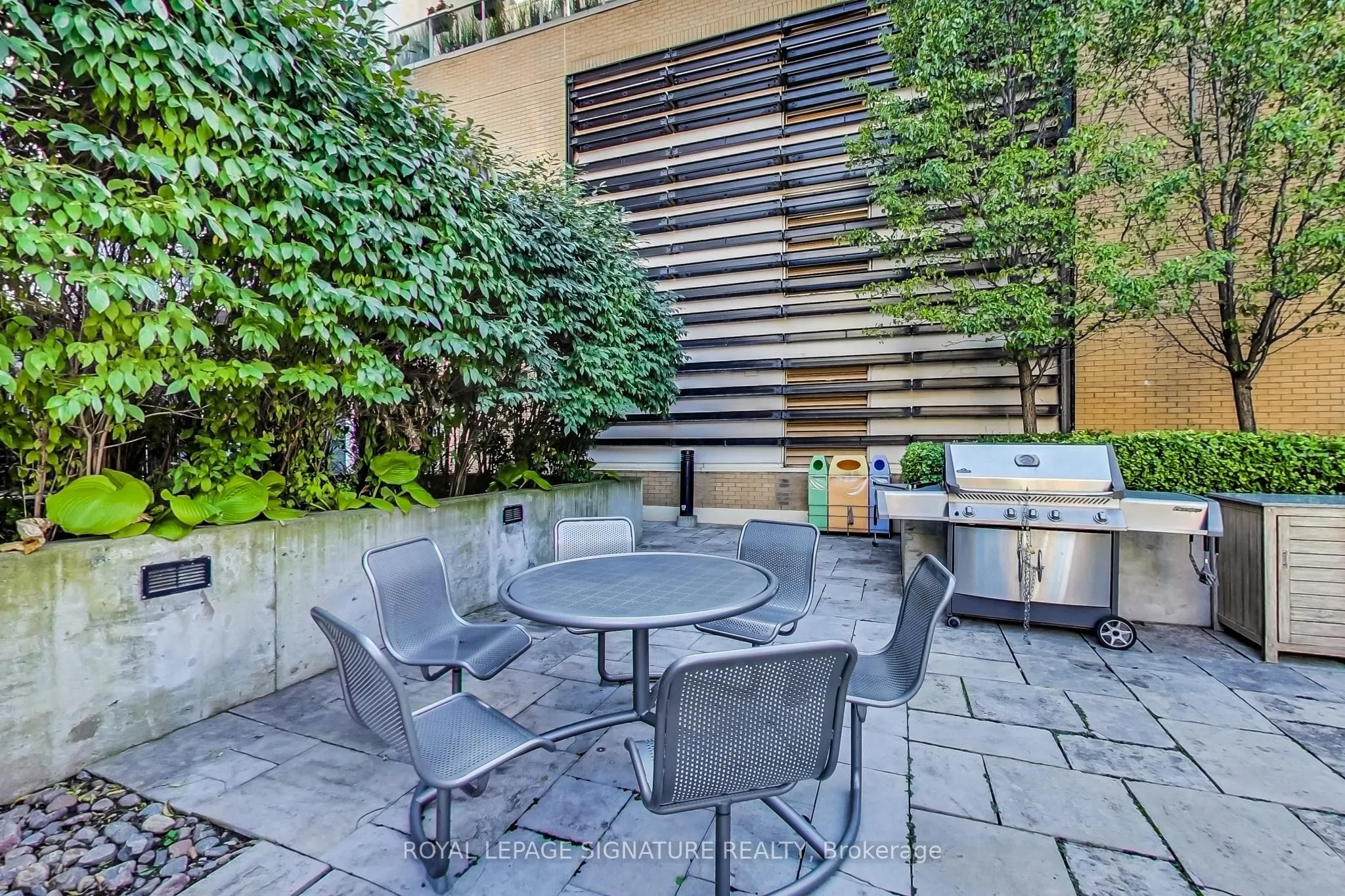 43 Hanna Avenue #715