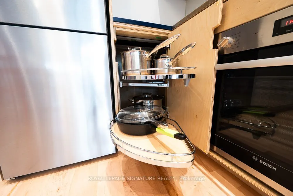 43 Hanna Avenue #715
