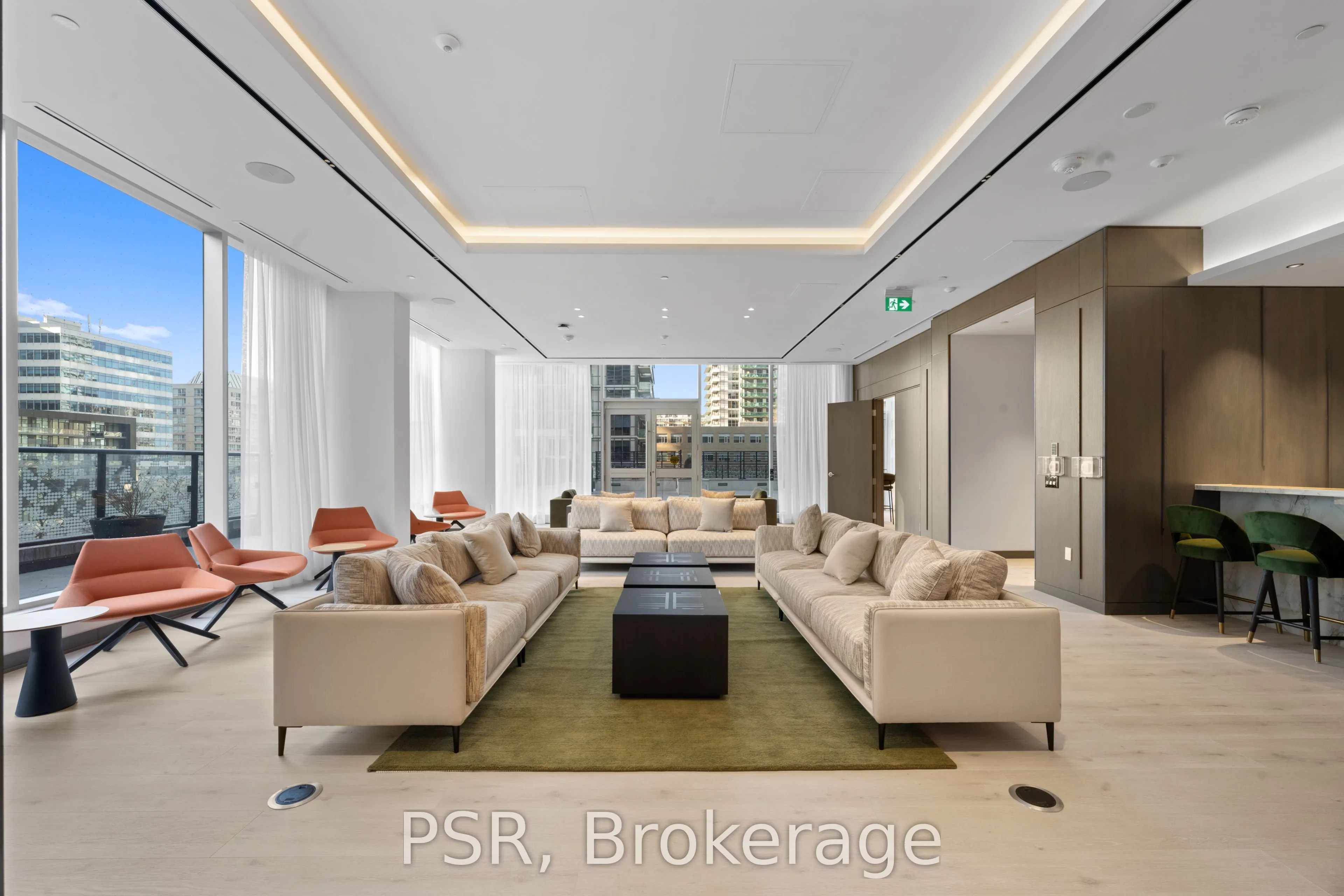 101 Roehampton Avenue #710