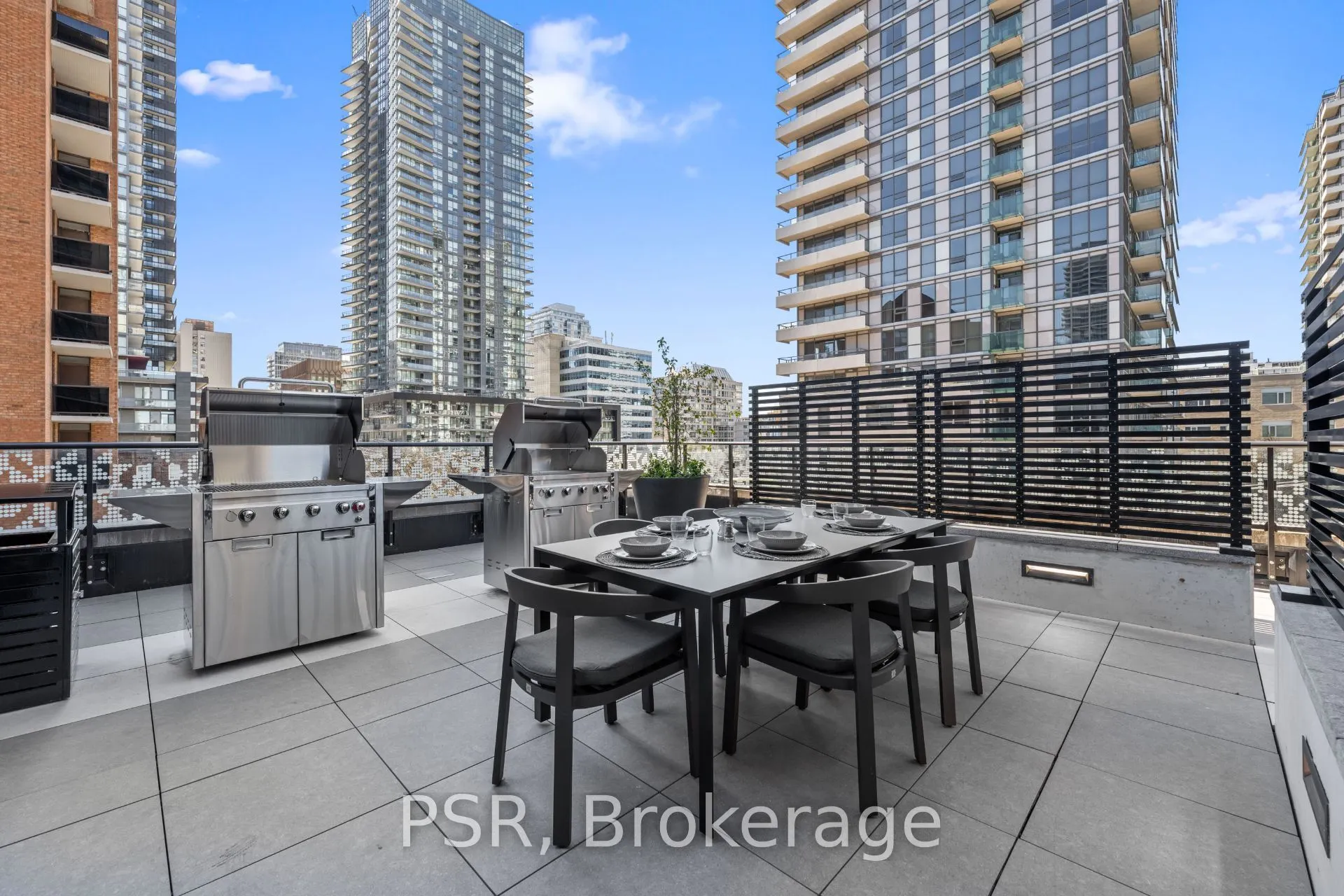 101 Roehampton Avenue #710
