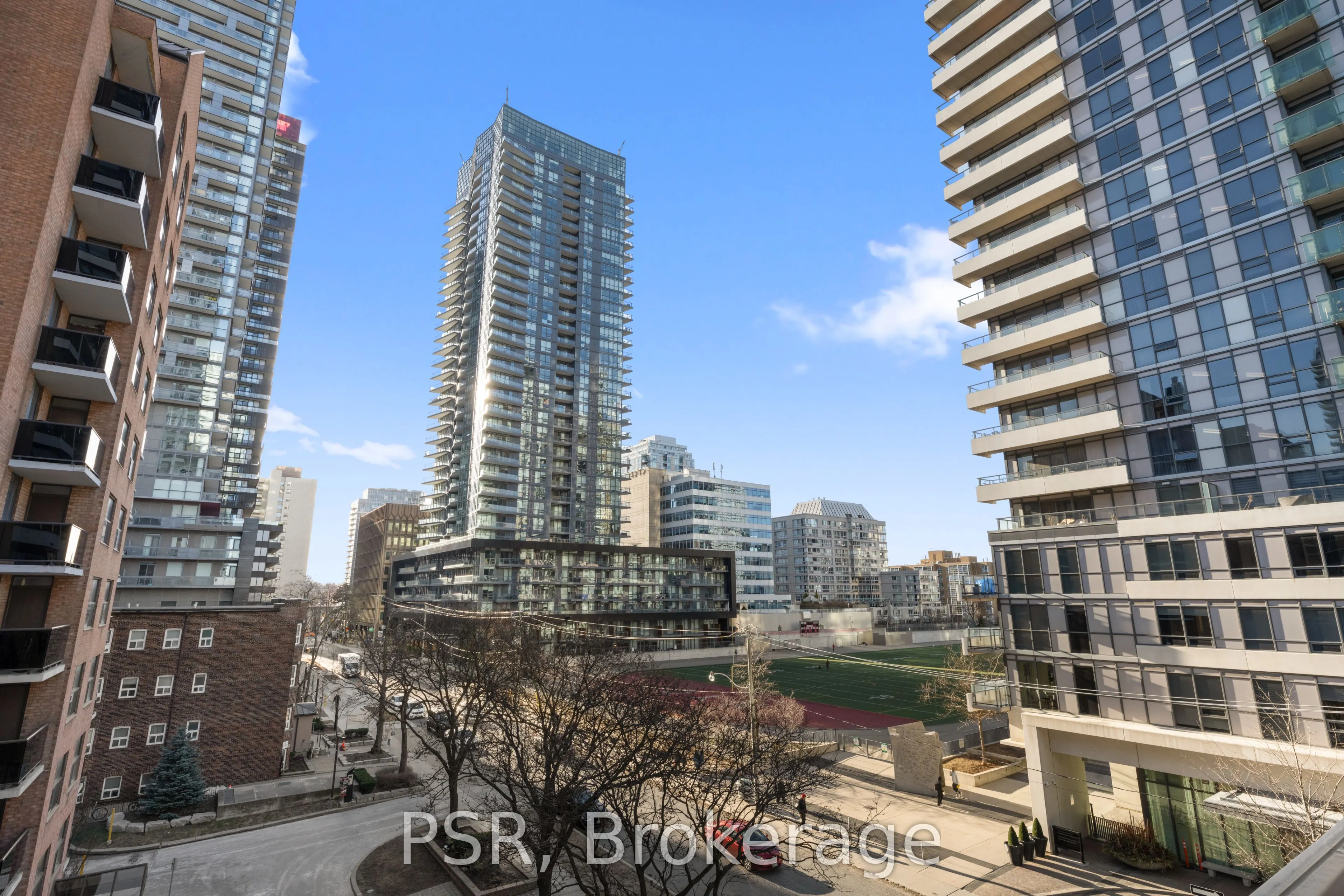 101 Roehampton Avenue #710