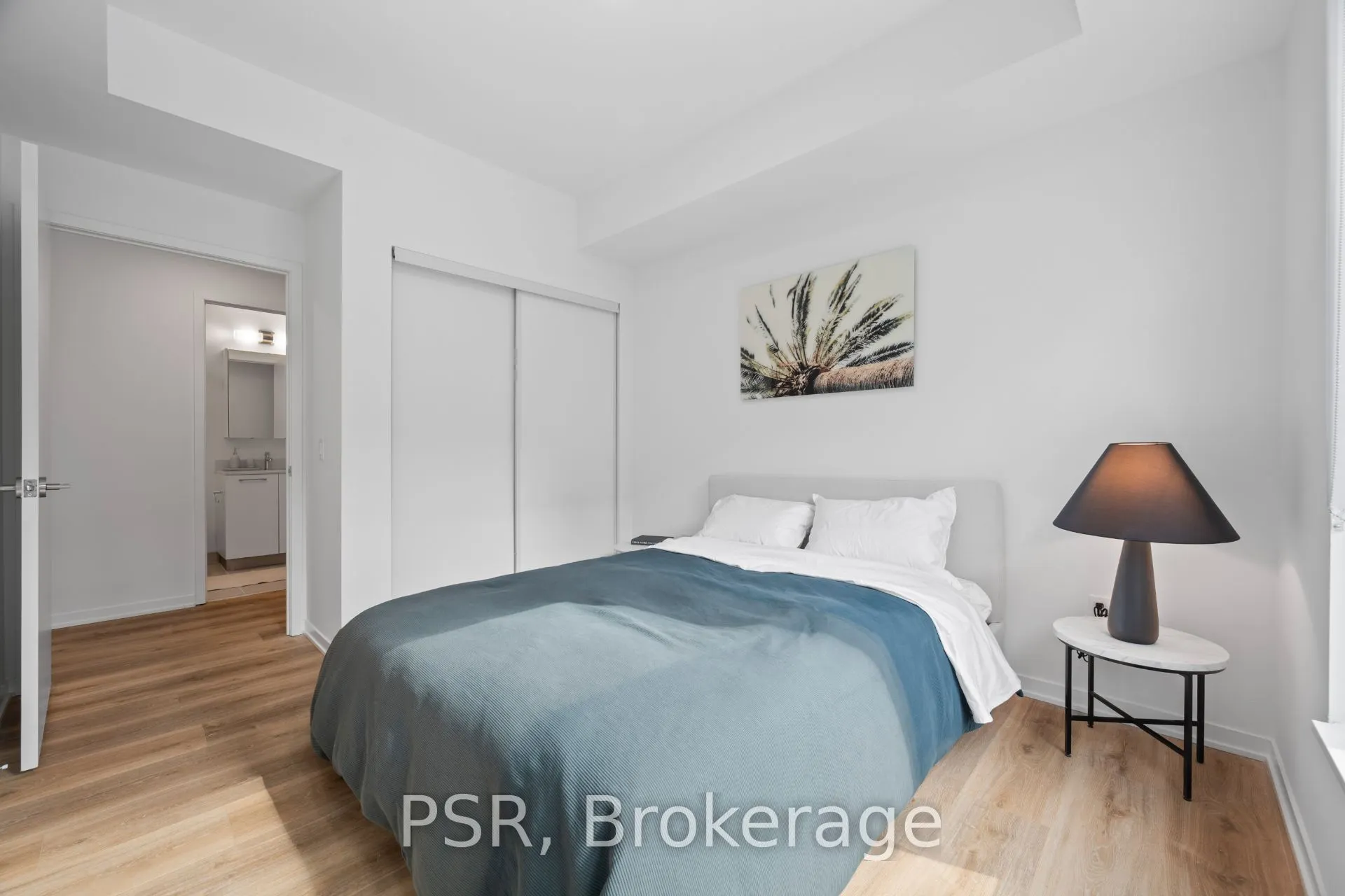 101 Roehampton Avenue #710