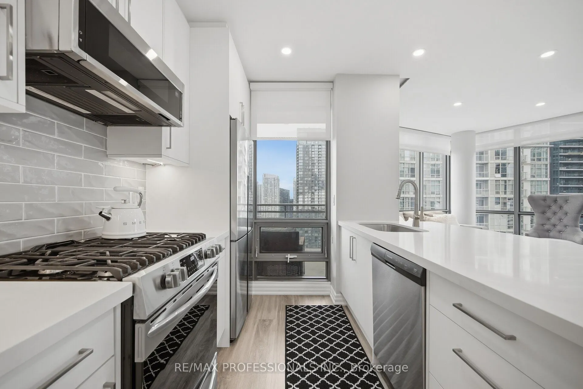 3 Navy Wharf Court #2603