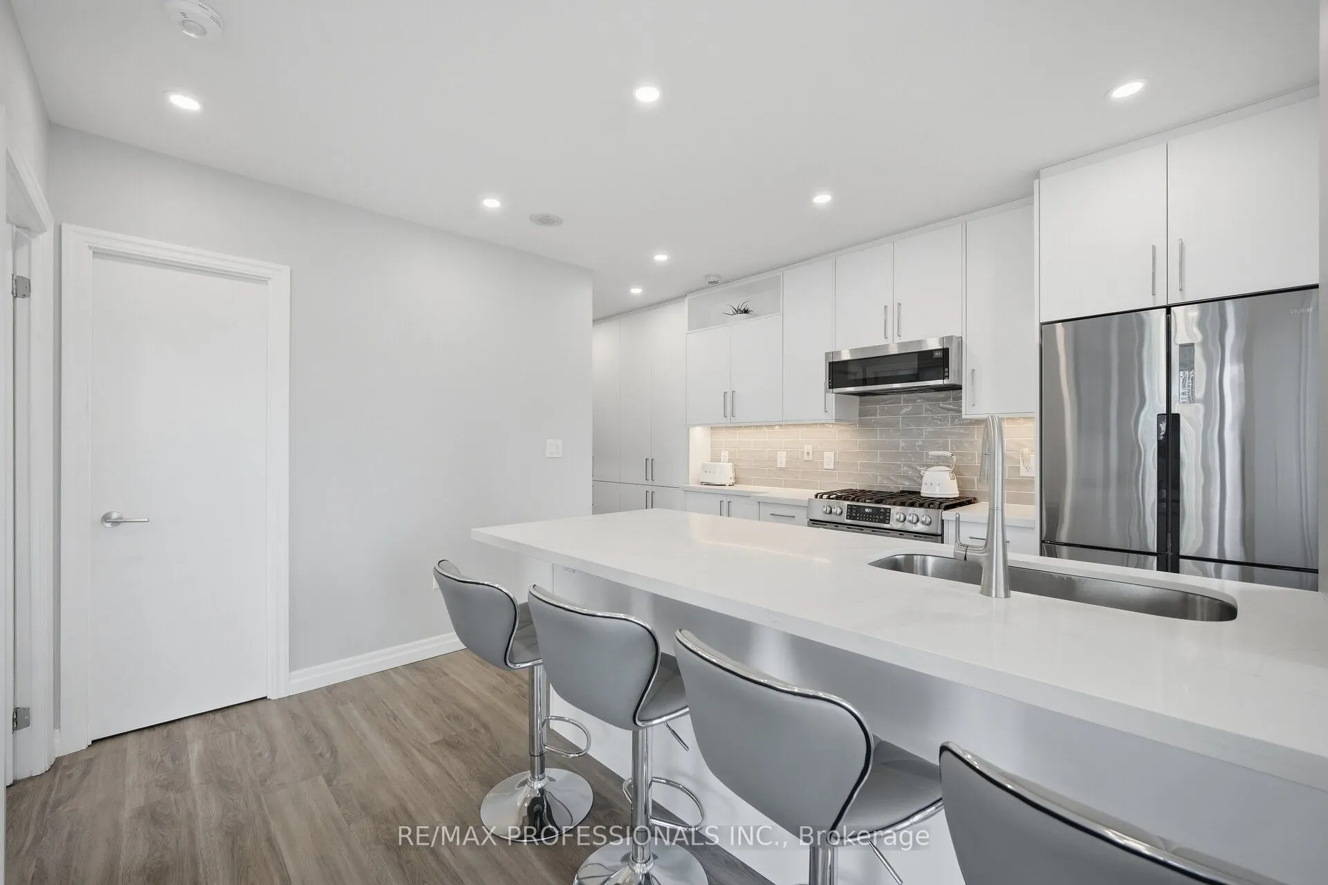 3 Navy Wharf Court #2603