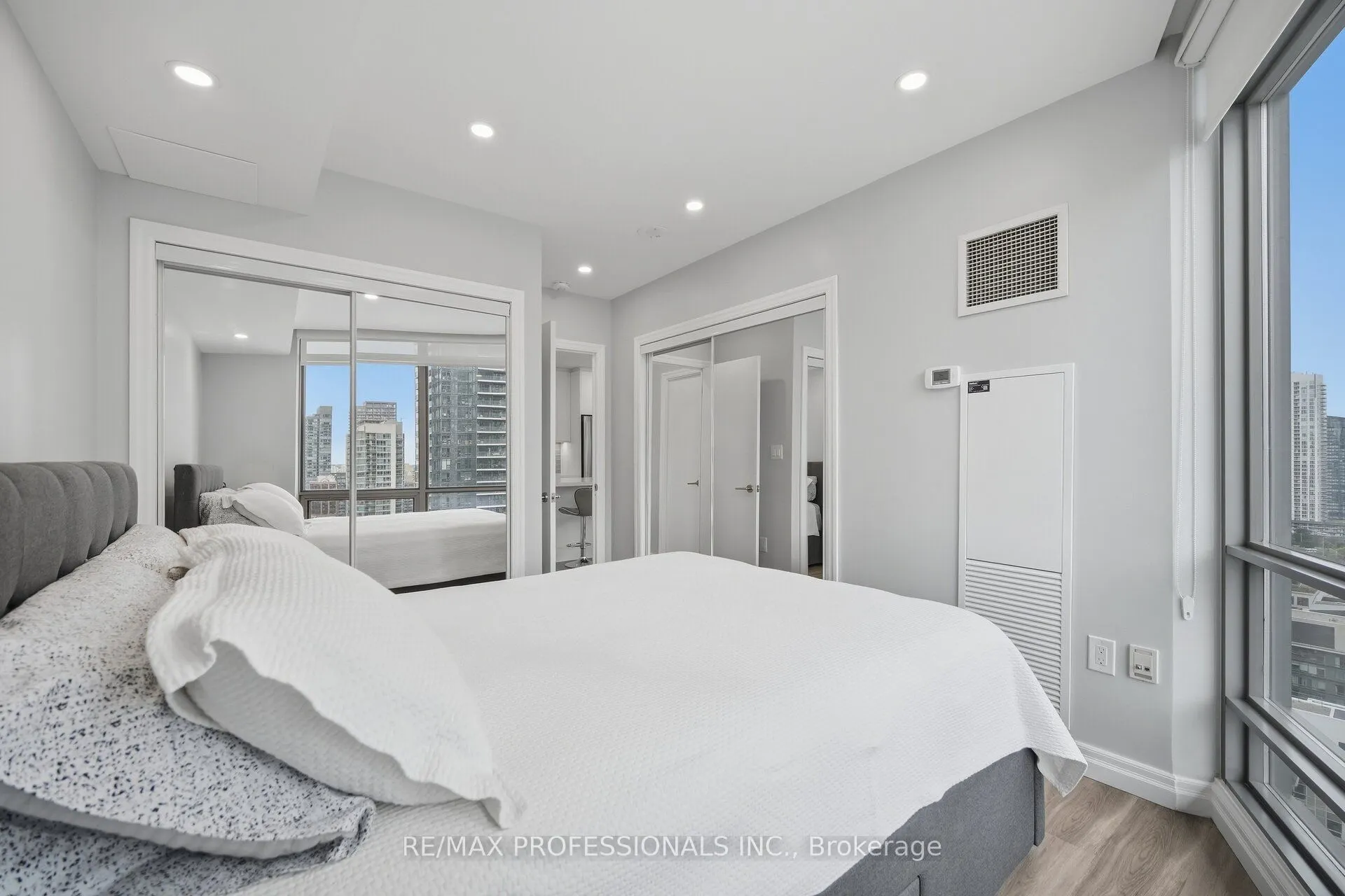 3 Navy Wharf Court #2603