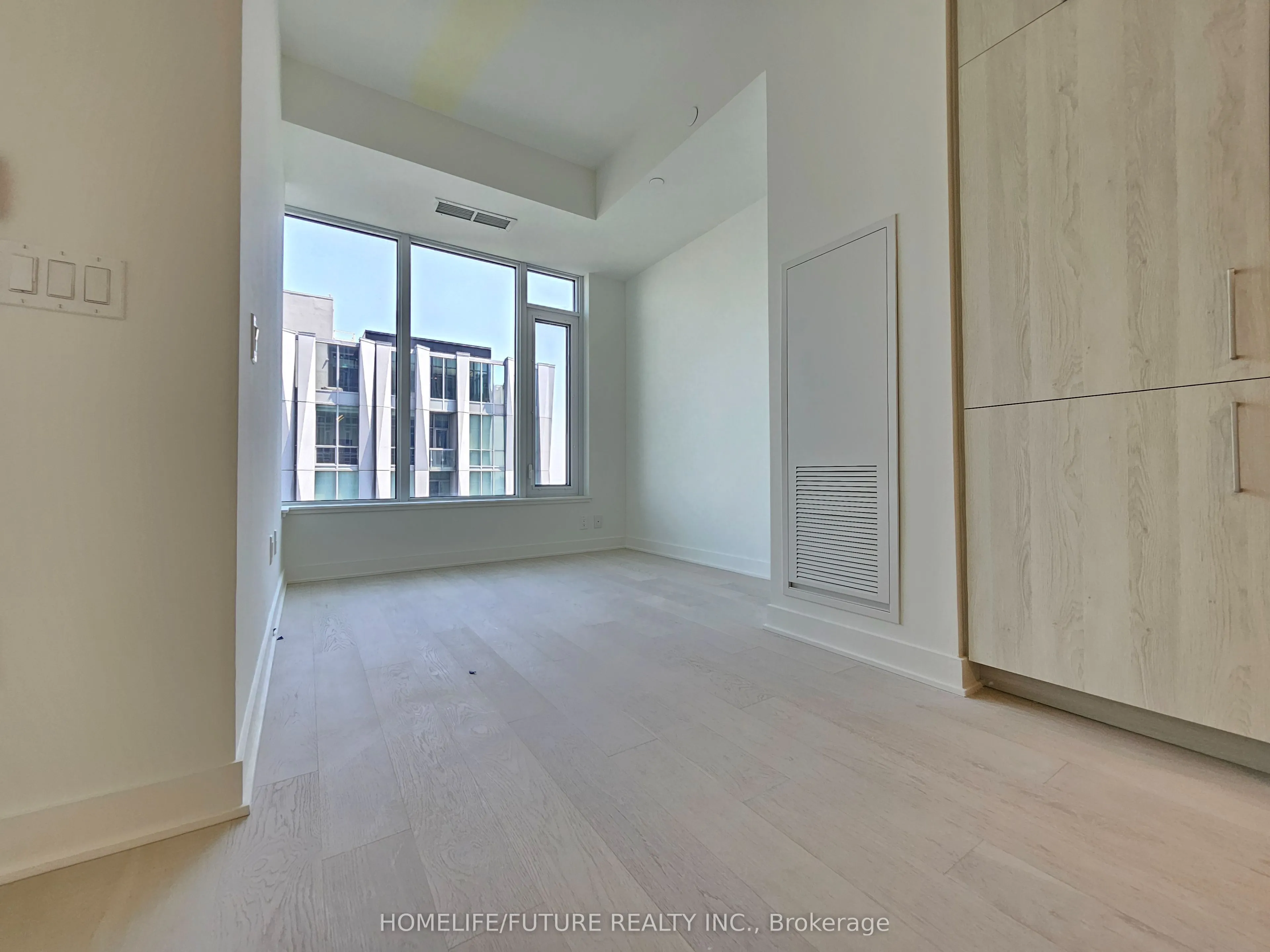 11 Yorkville Avenue #6105