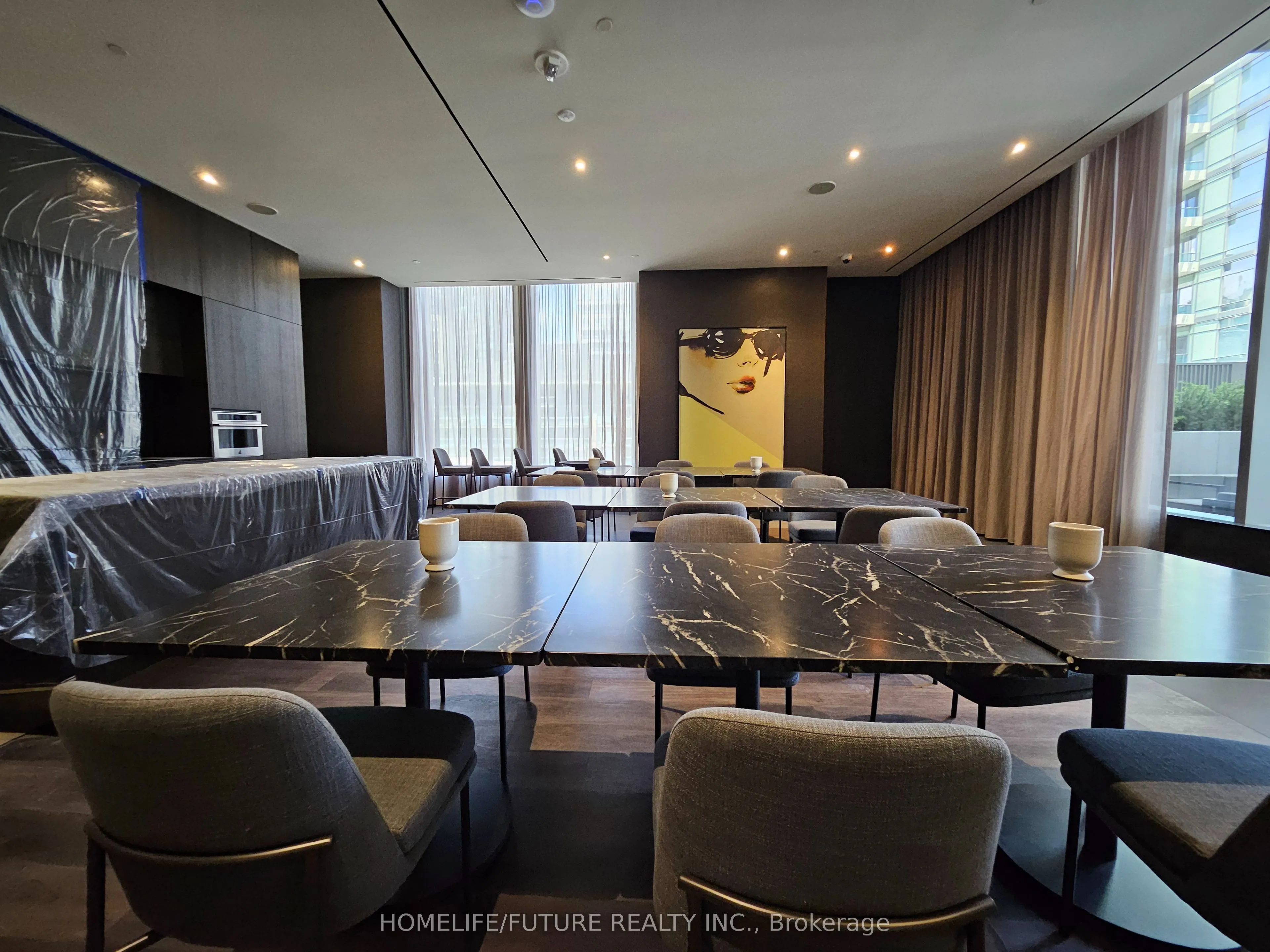11 Yorkville Avenue #6105