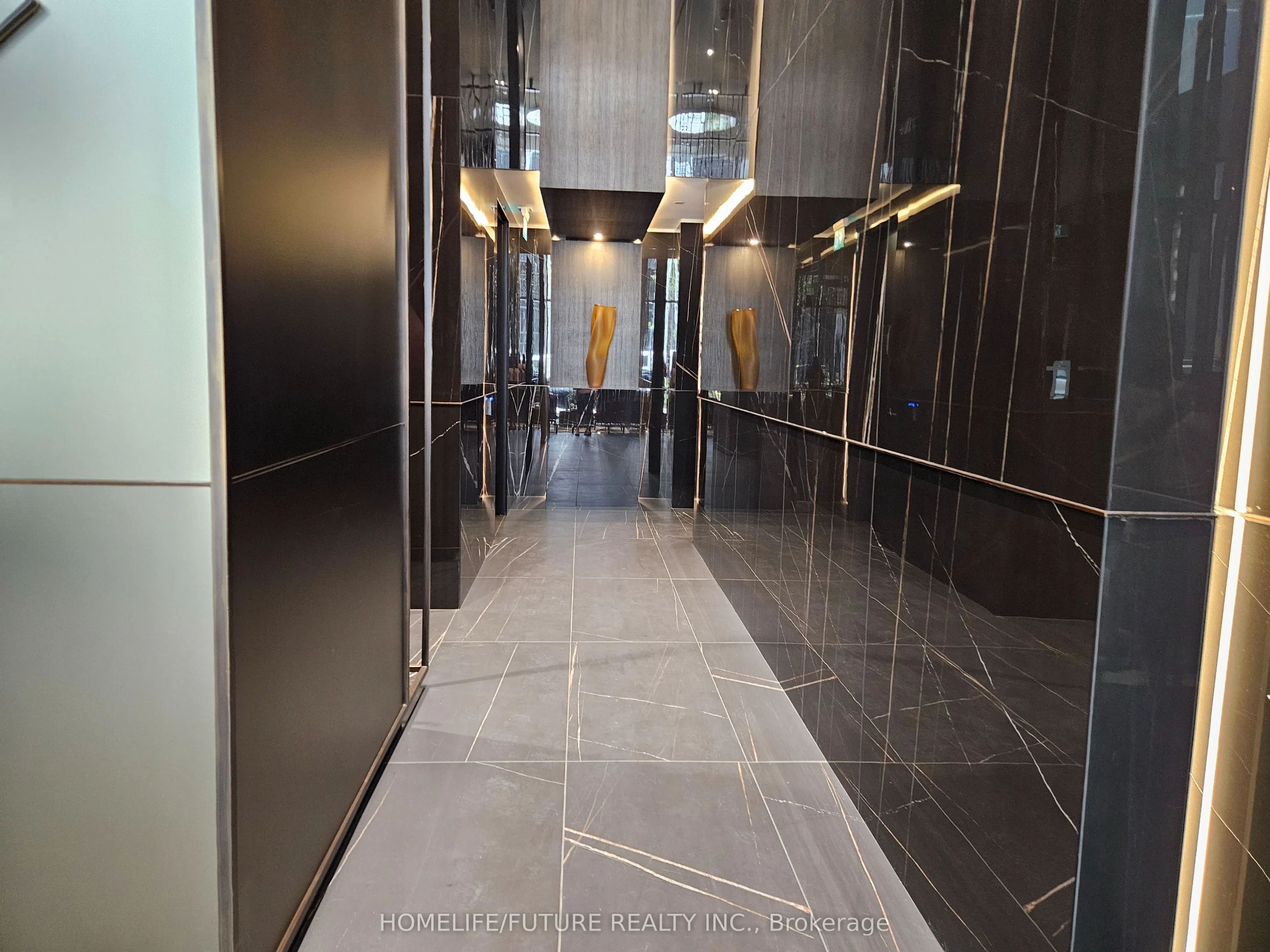 11 Yorkville Avenue #6105