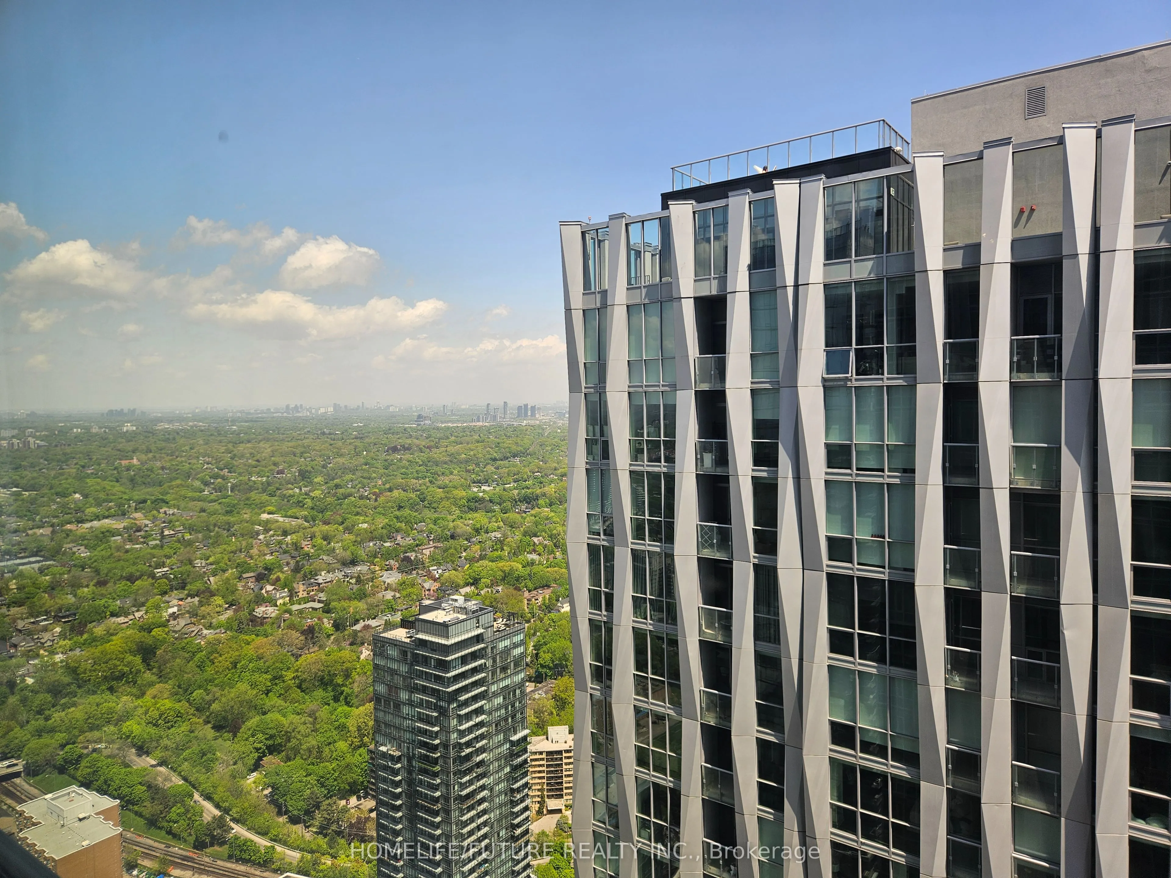 11 Yorkville Avenue #6105