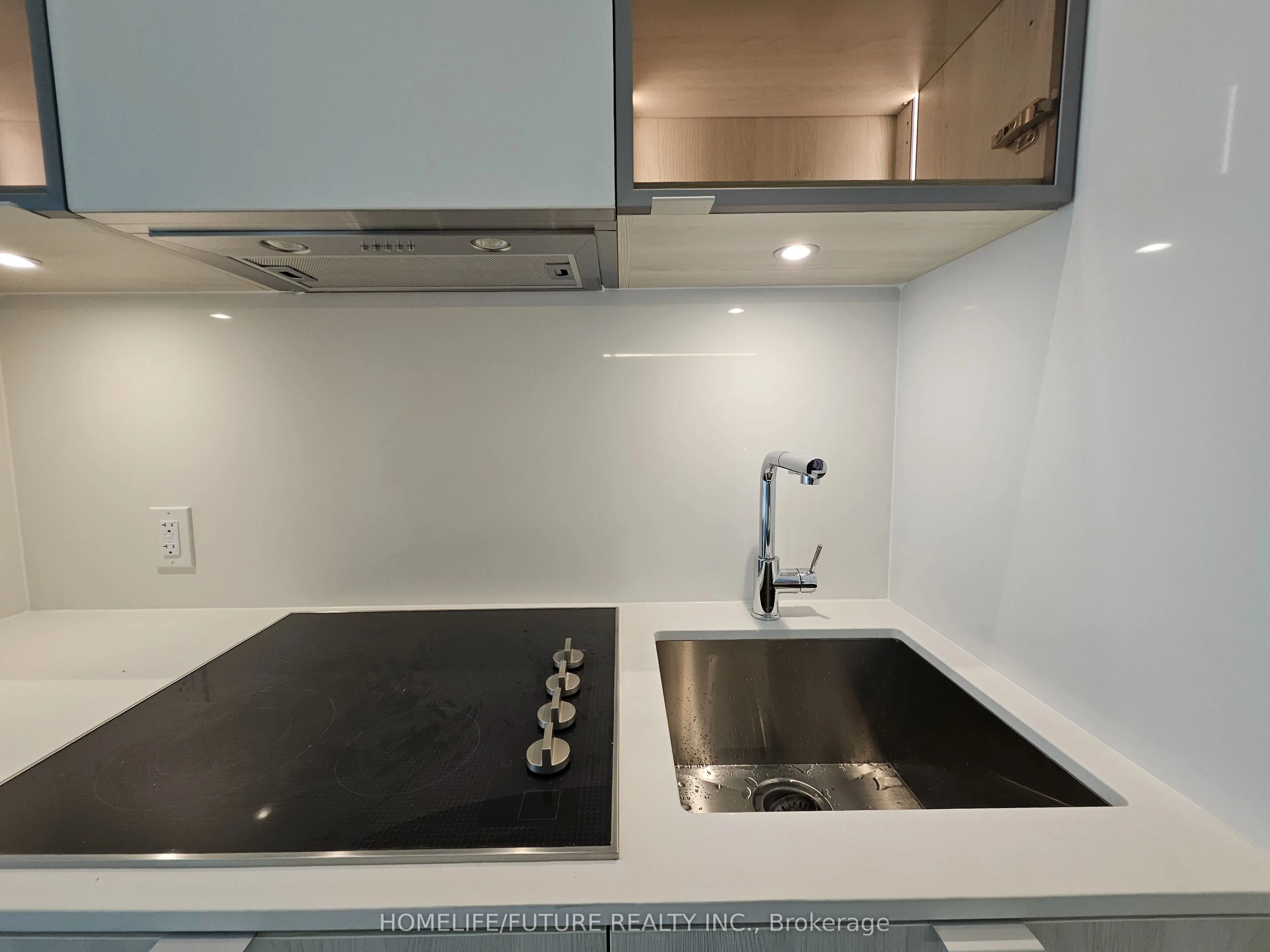 11 Yorkville Avenue #6105