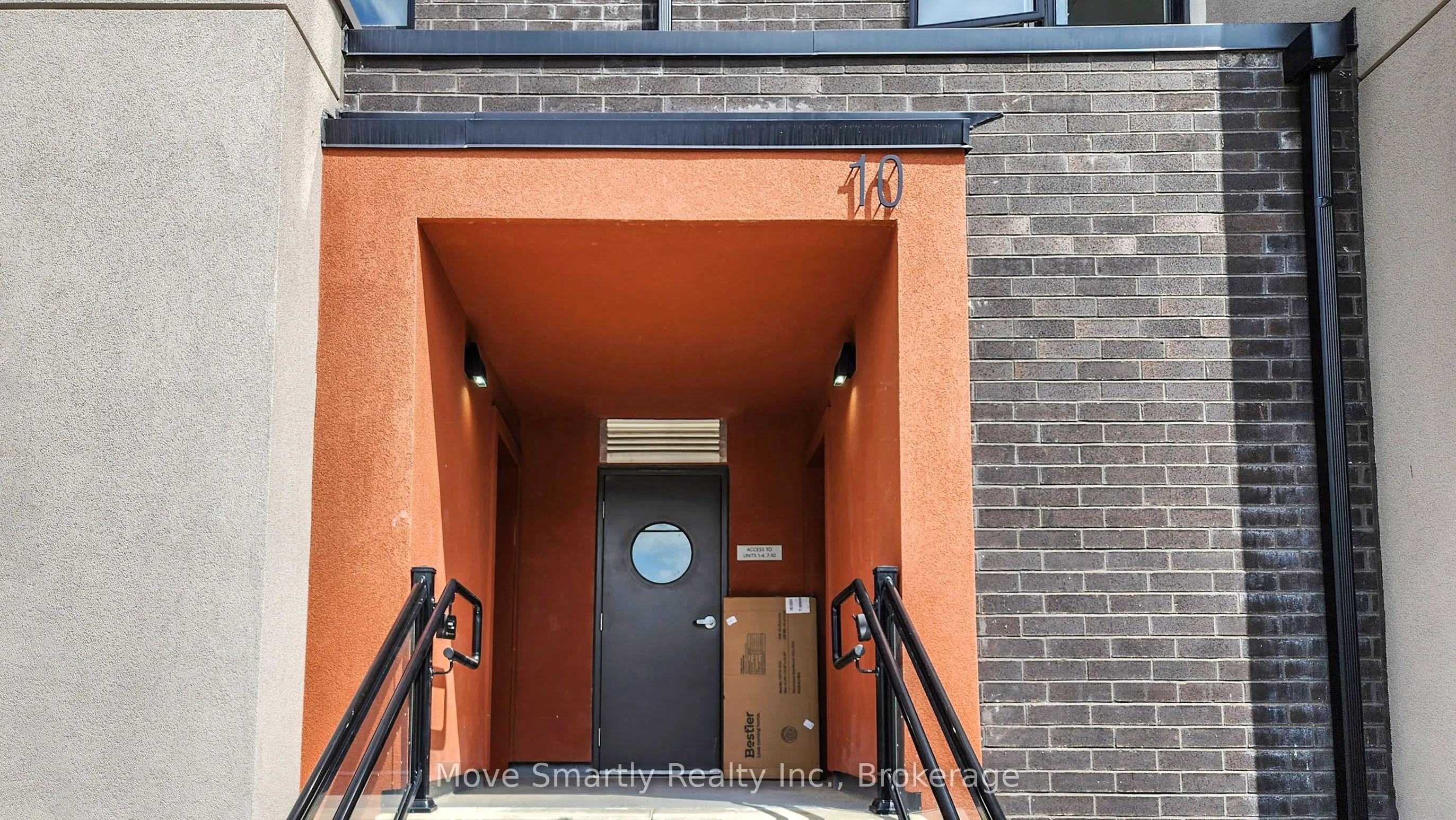 10 Marquette Avenue #8