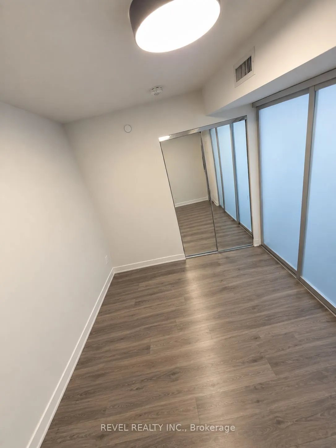 30 Tretti Way #633
