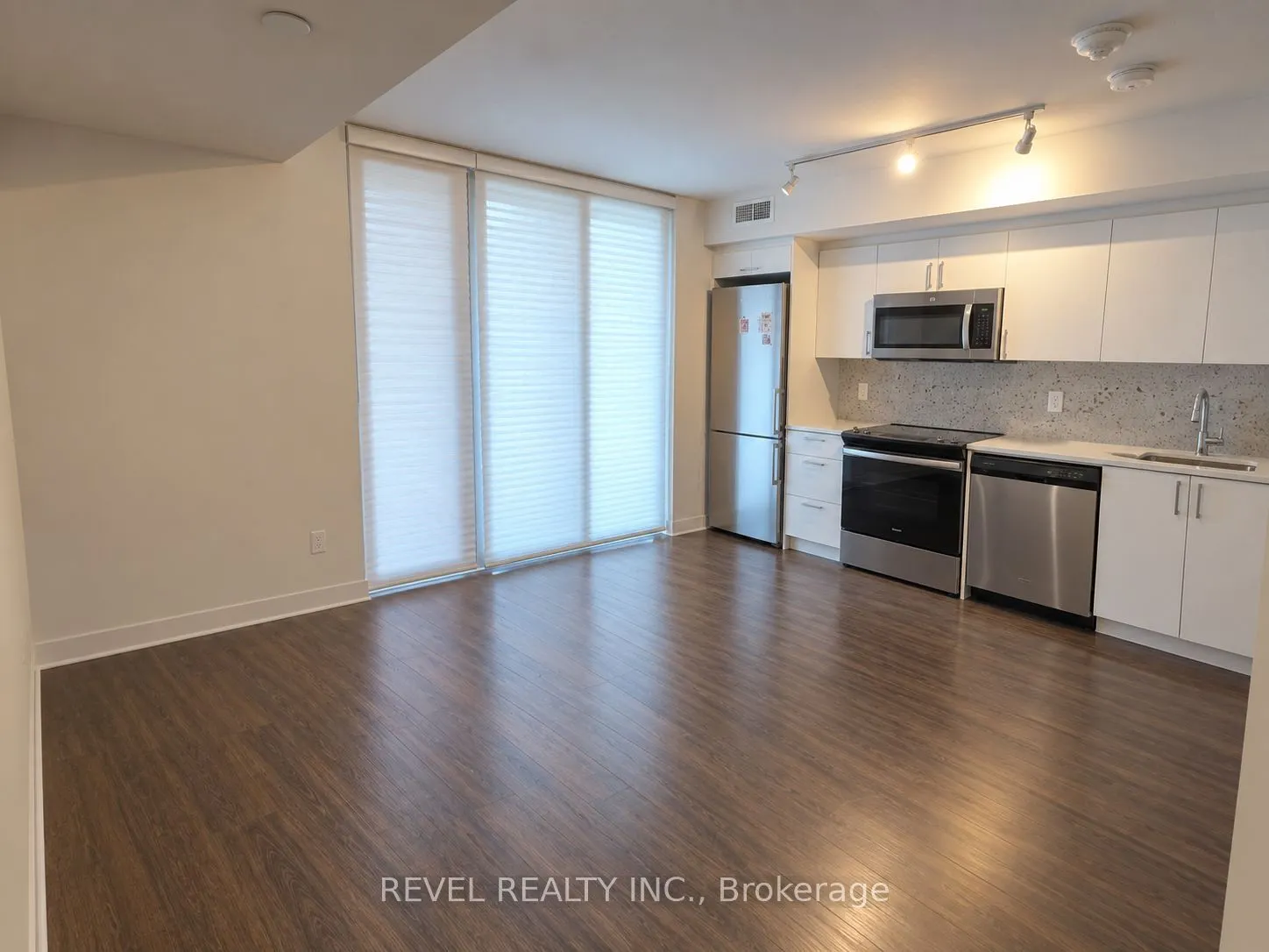 30 Tretti Way #633