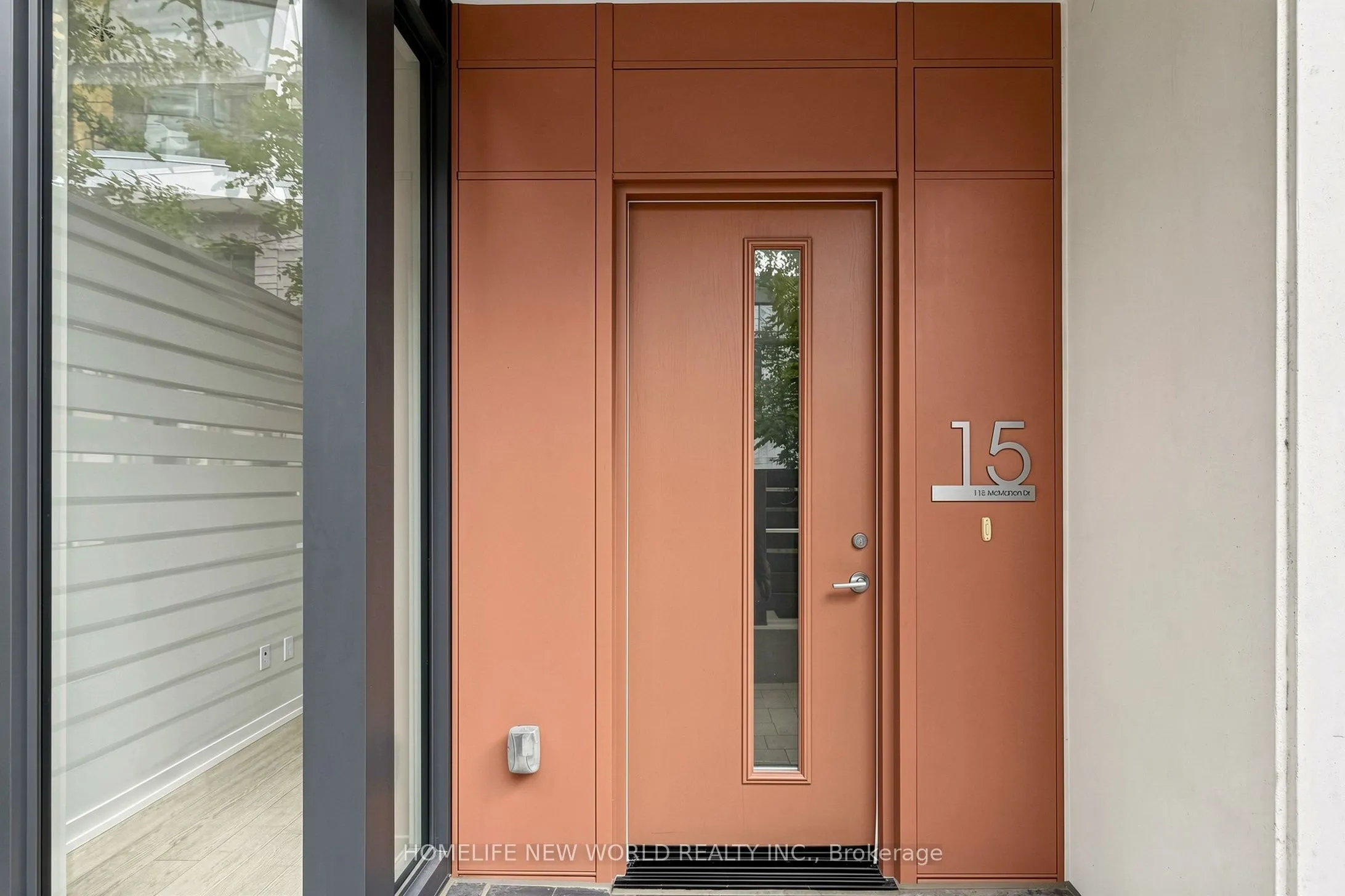 113 McMahon Drive #TH15