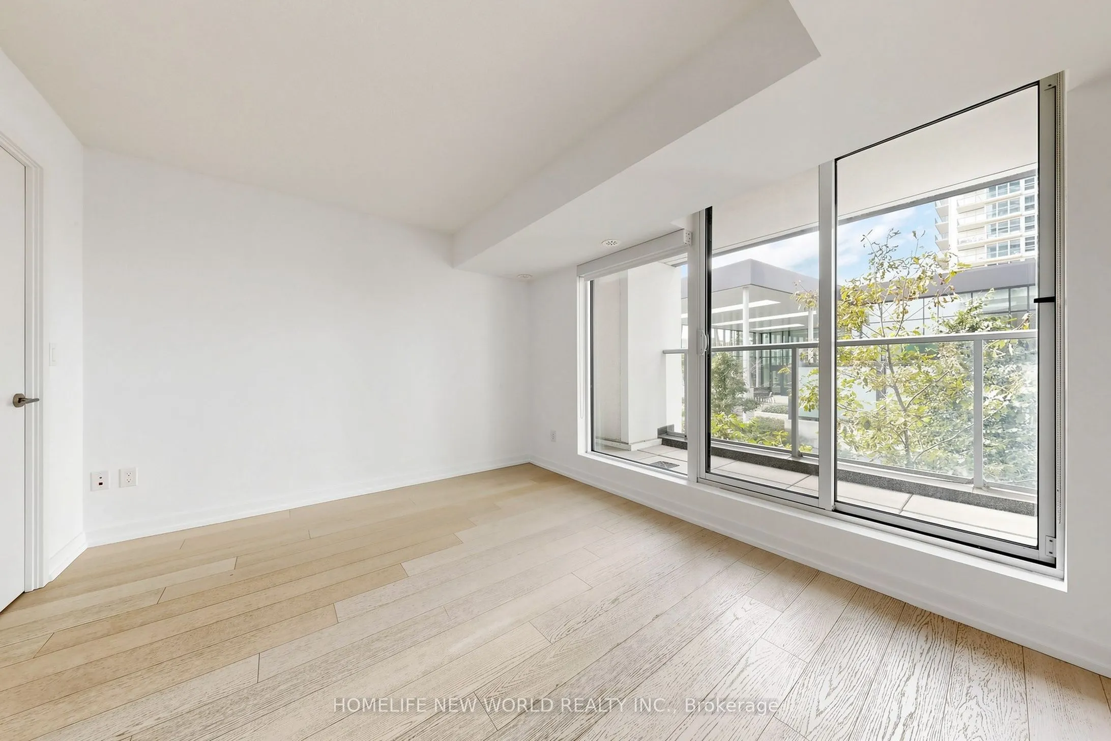 113 McMahon Drive #TH15