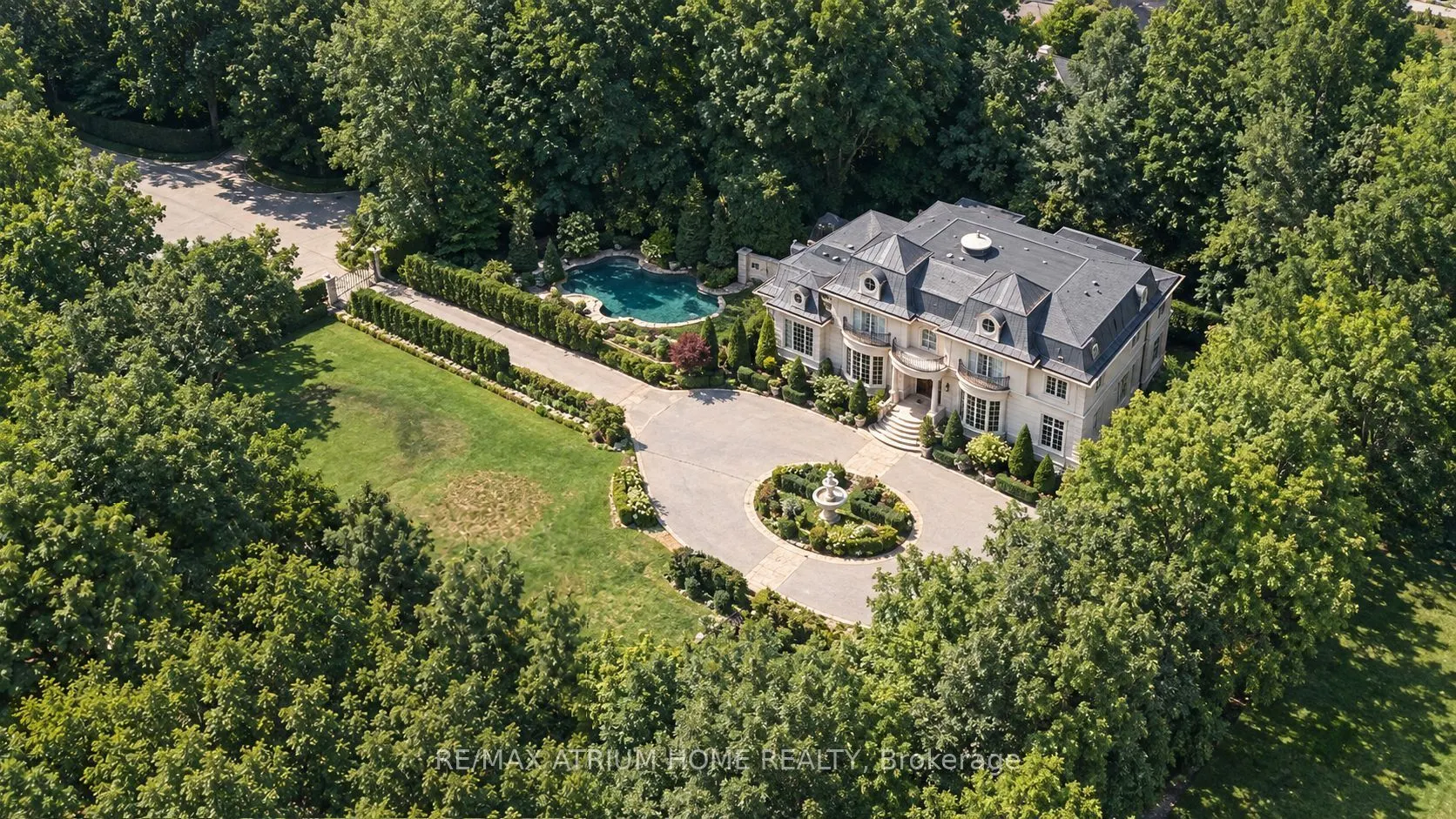9 Legacy Court