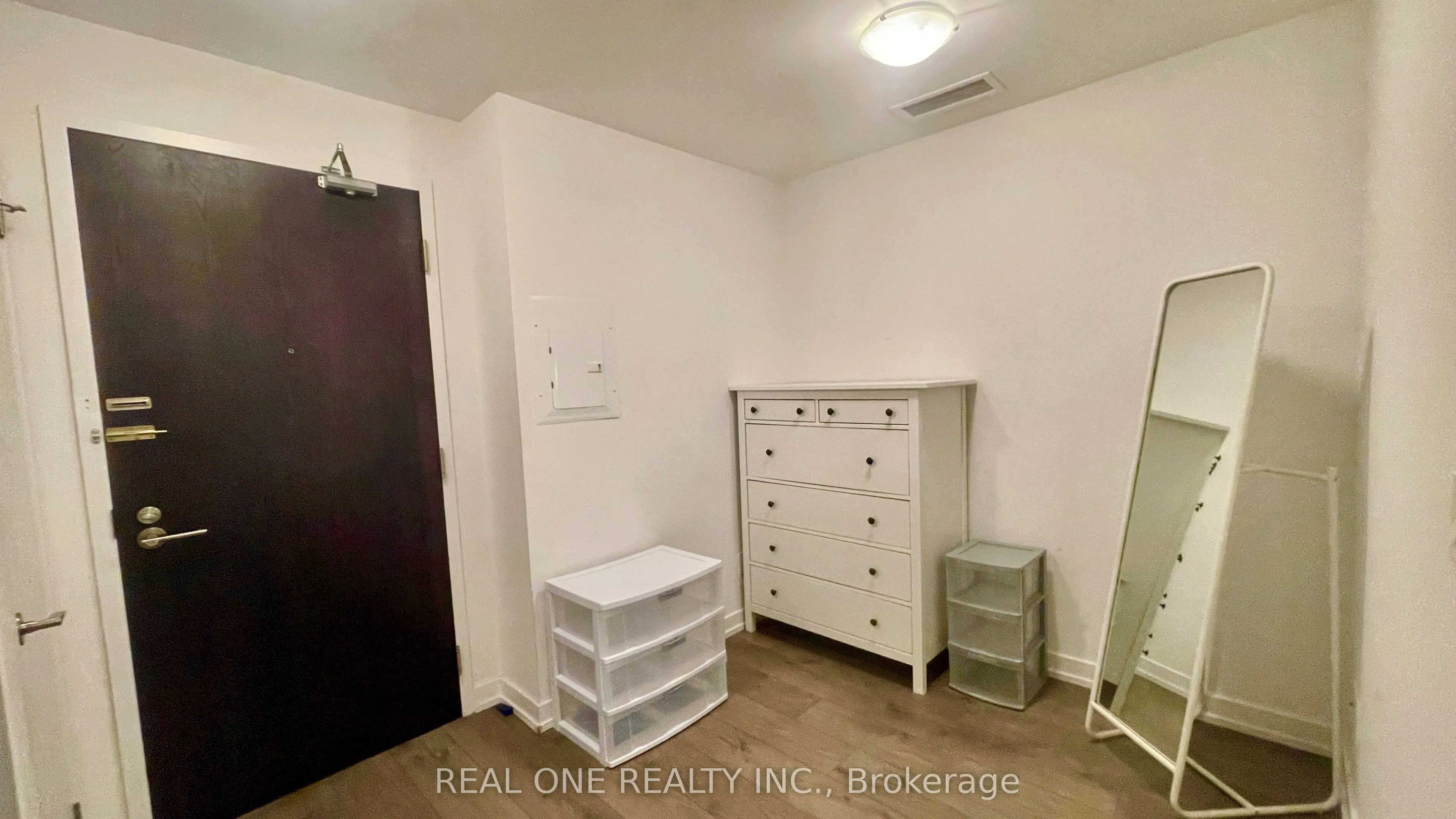 297 College Street #710