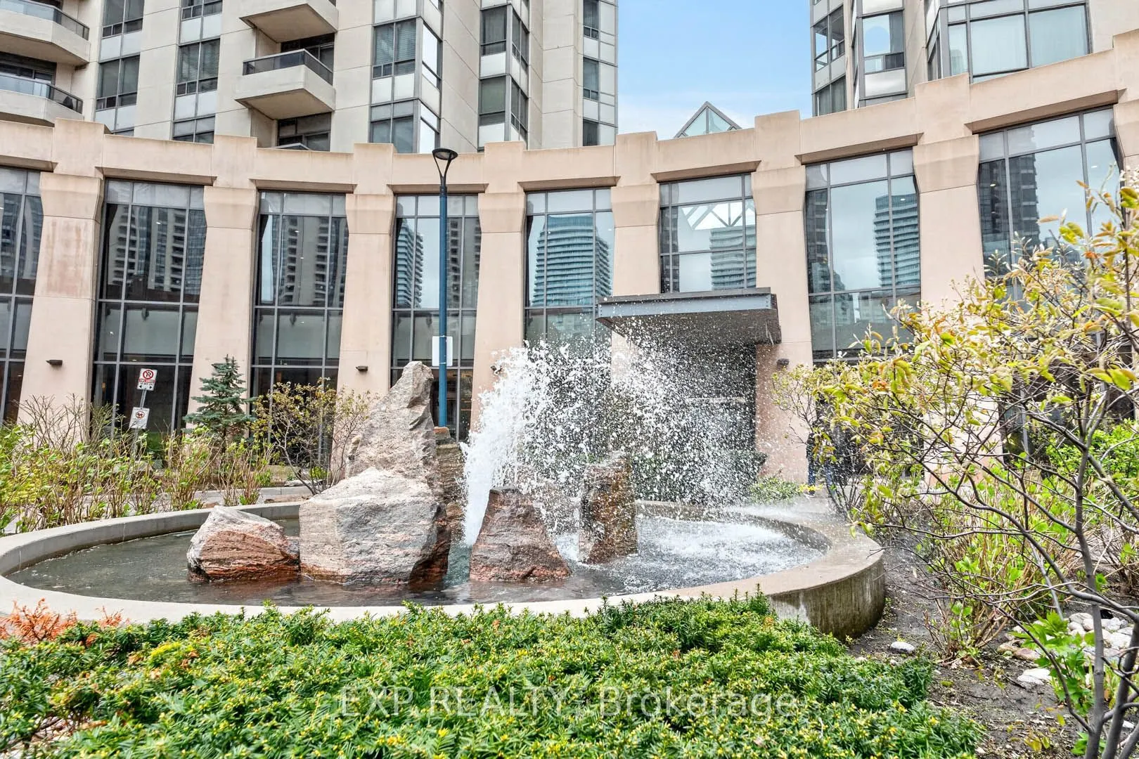 5 Northtown Way #1109