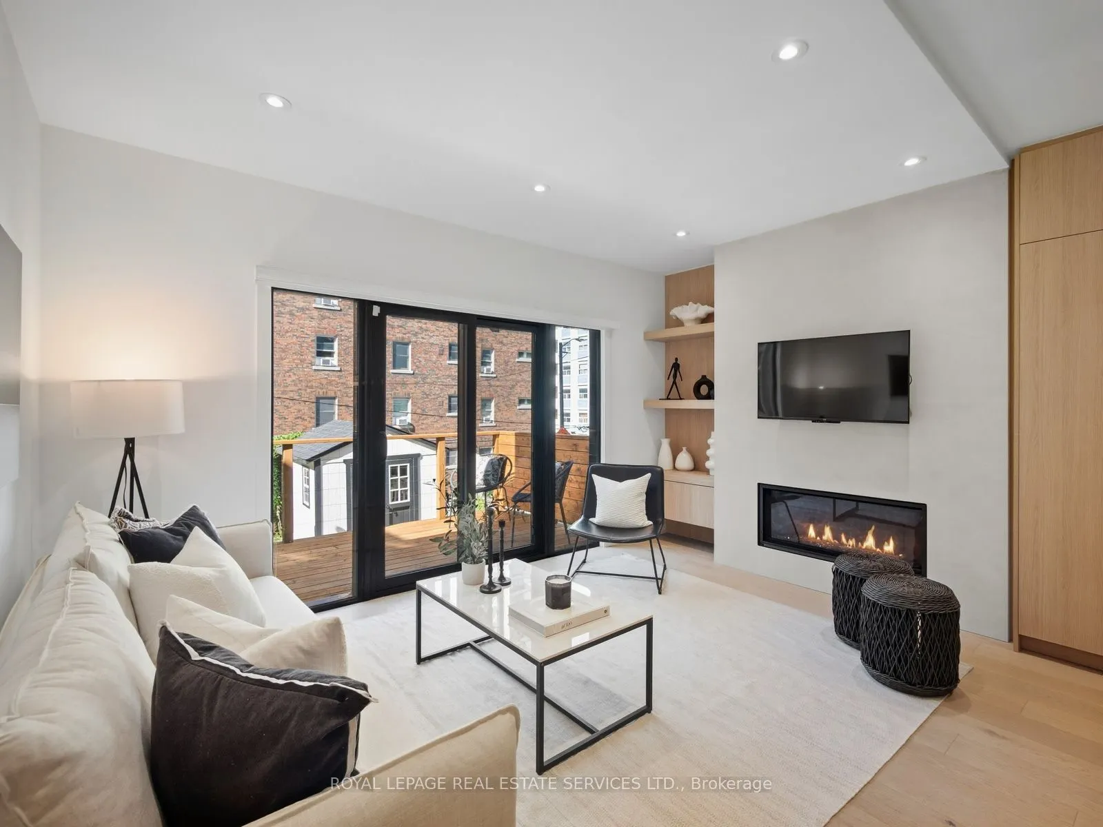 374 Spadina Road
