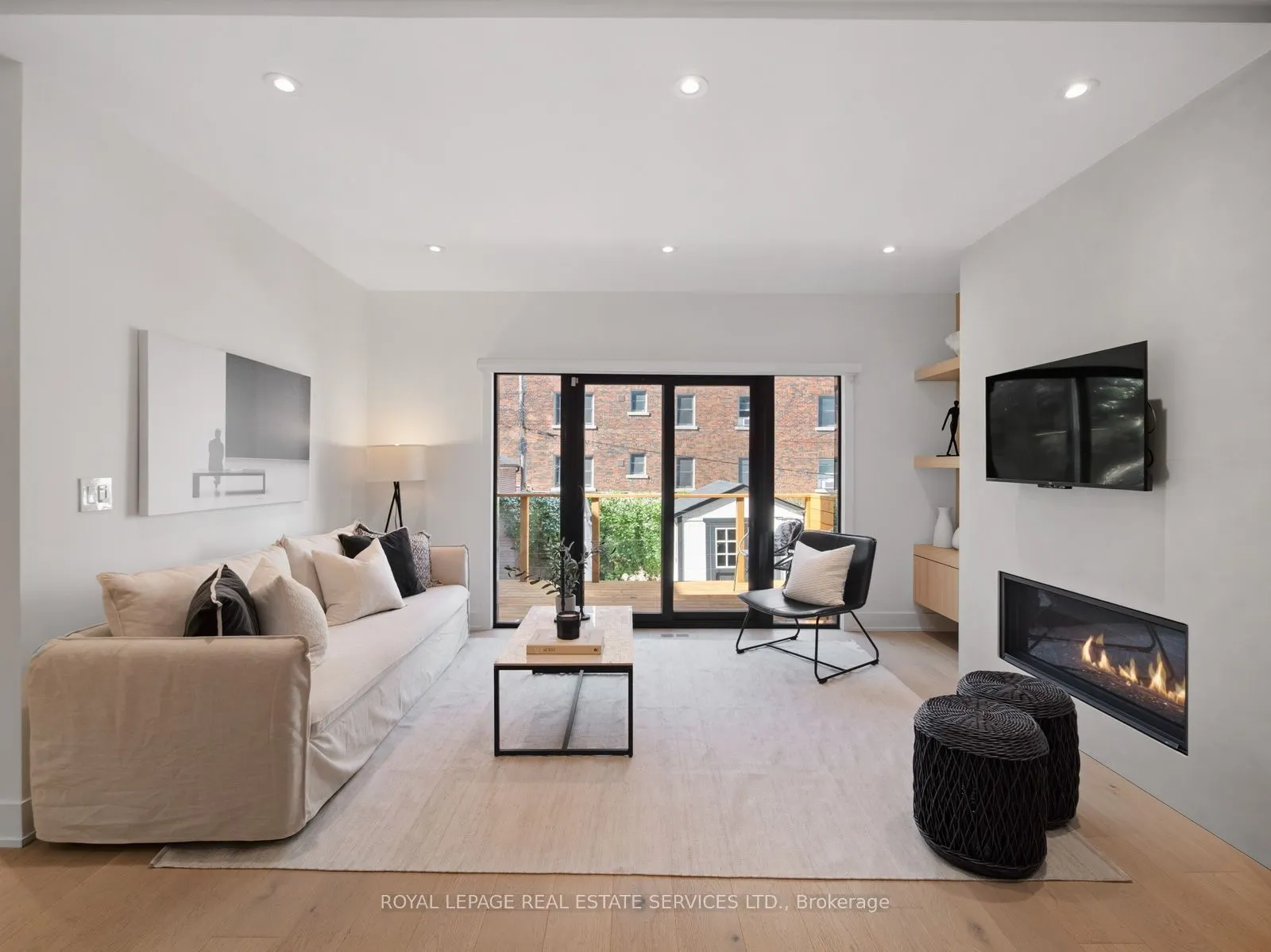 374 Spadina Road