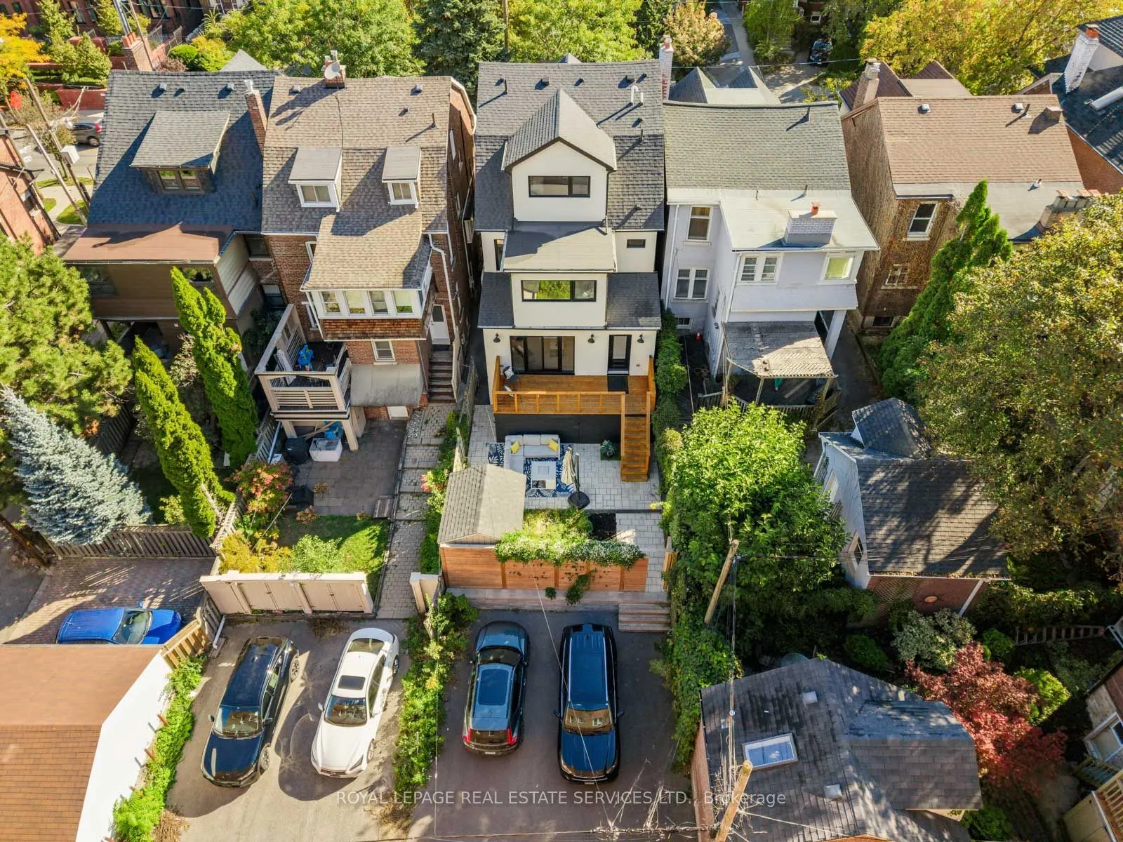 374 Spadina Road