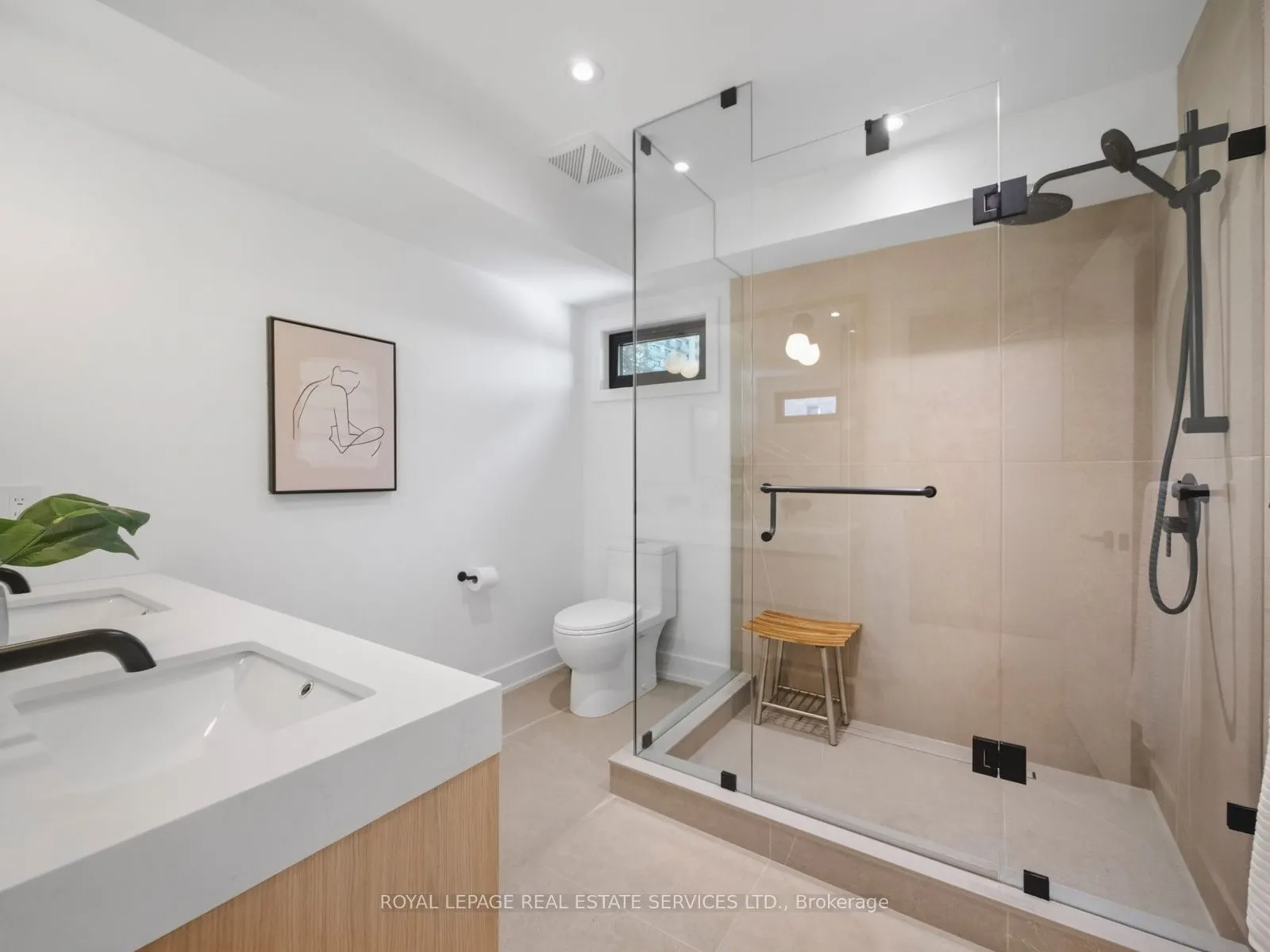 374 Spadina Road