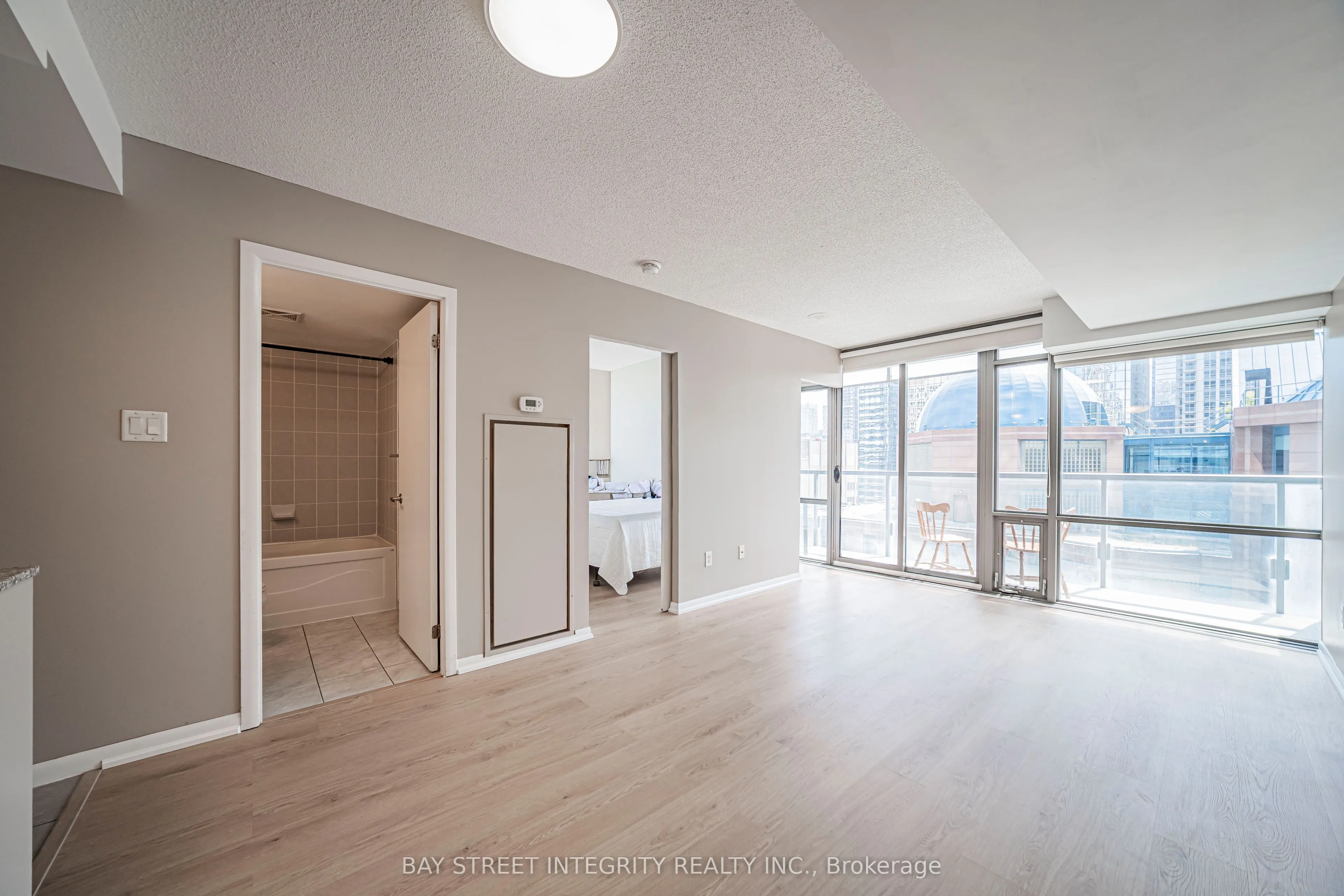 38 Grenville Street #1406