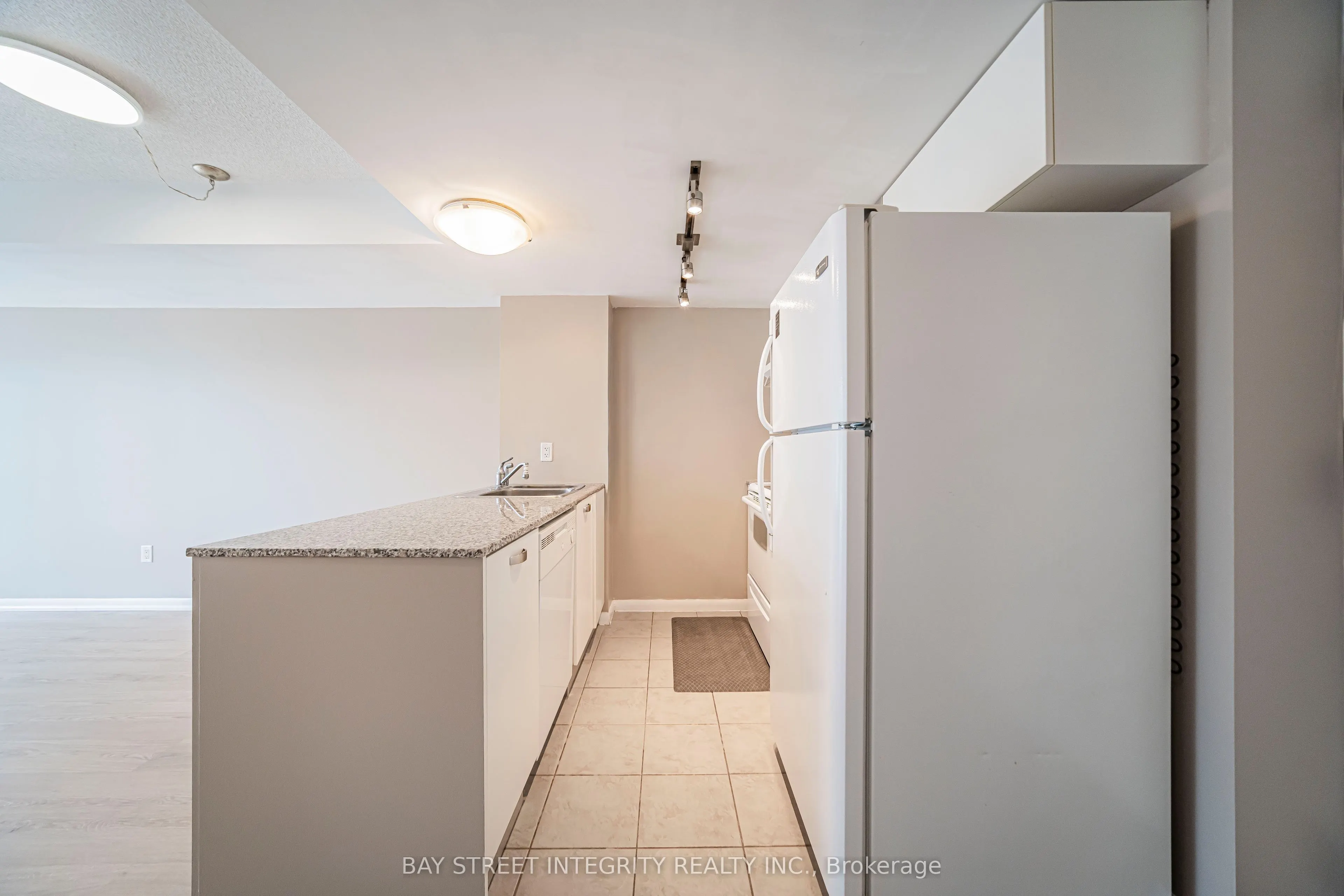 38 Grenville Street #1406
