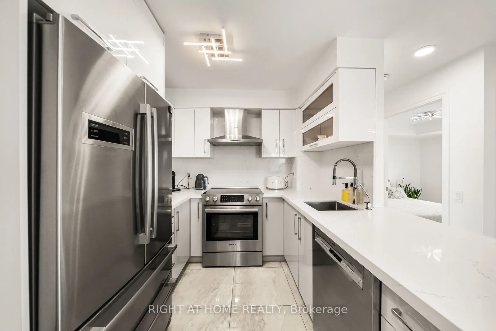 21 Hillcrest Avenue #901