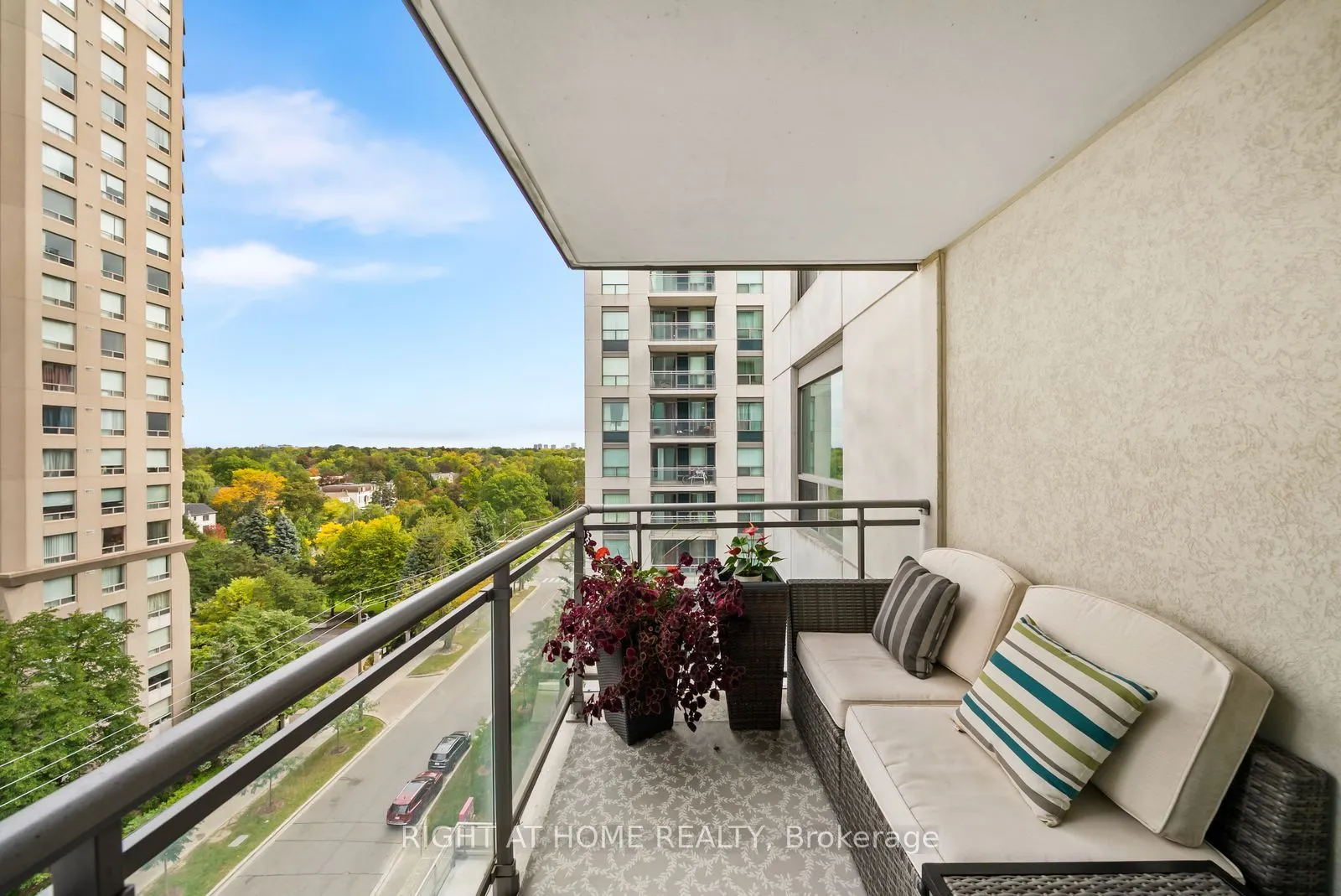 21 Hillcrest Avenue #901