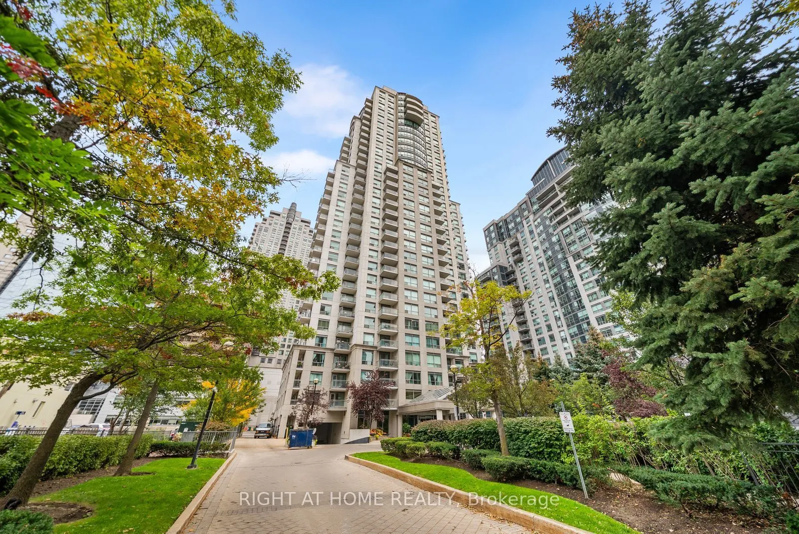 21 Hillcrest Avenue #901