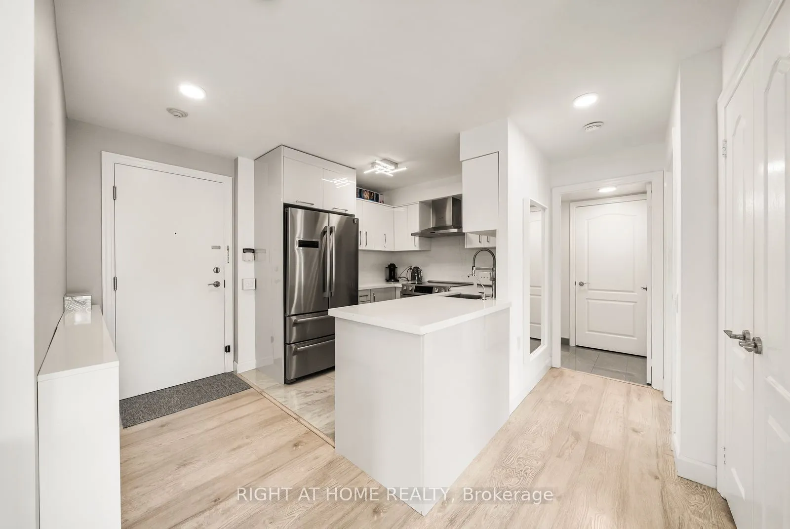 21 Hillcrest Avenue #901