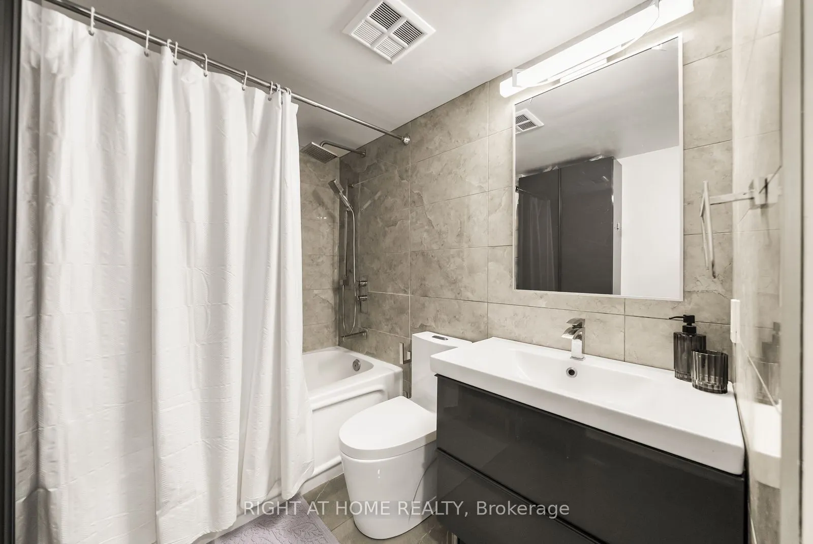 21 Hillcrest Avenue #901
