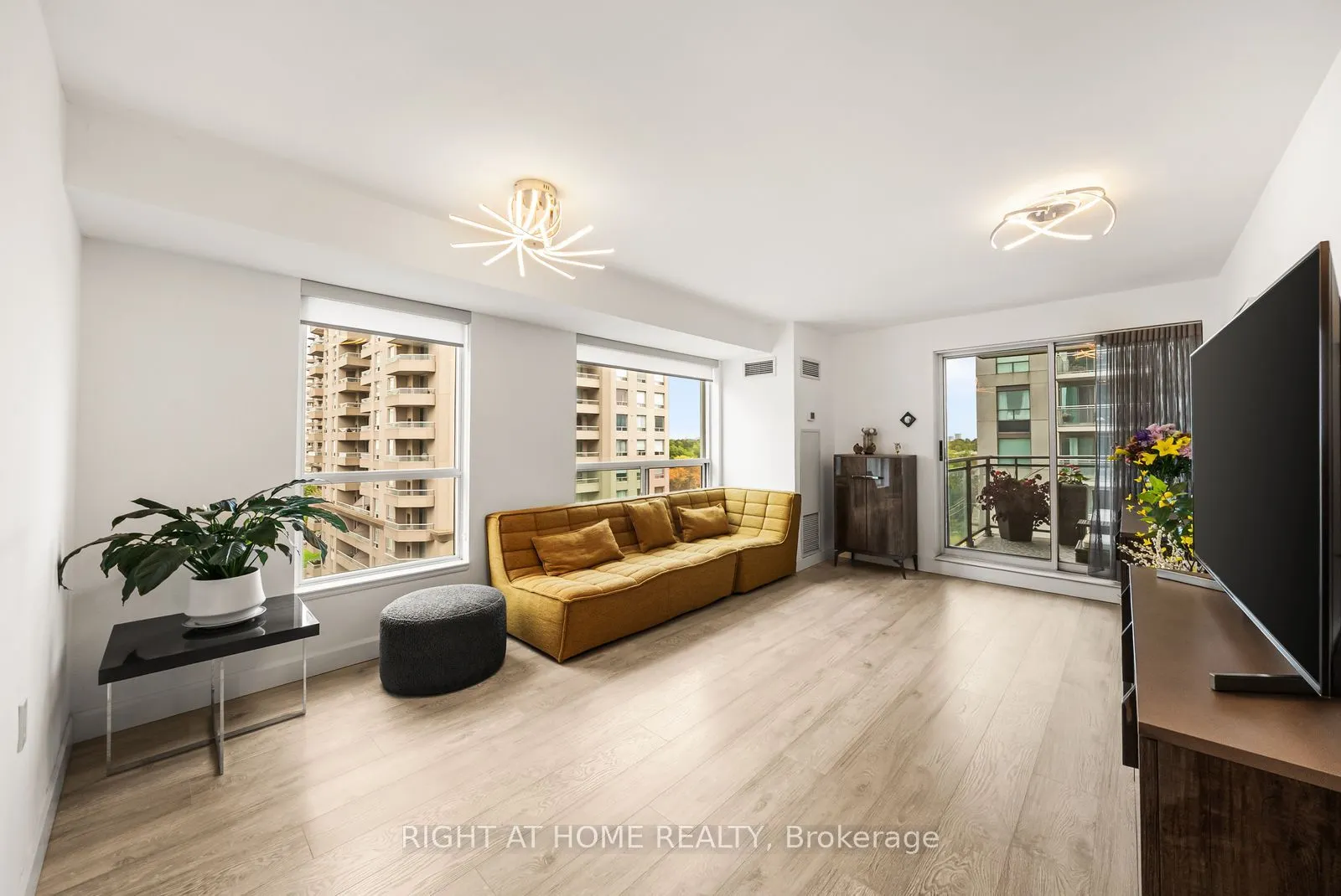21 Hillcrest Avenue #901