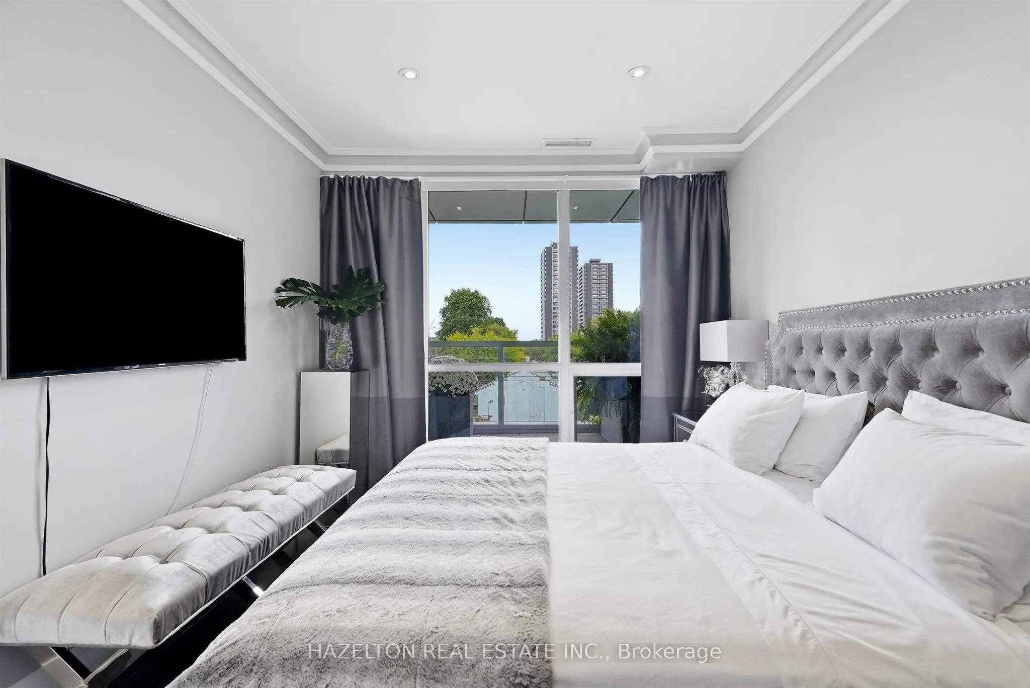 170 Avenue Road #206