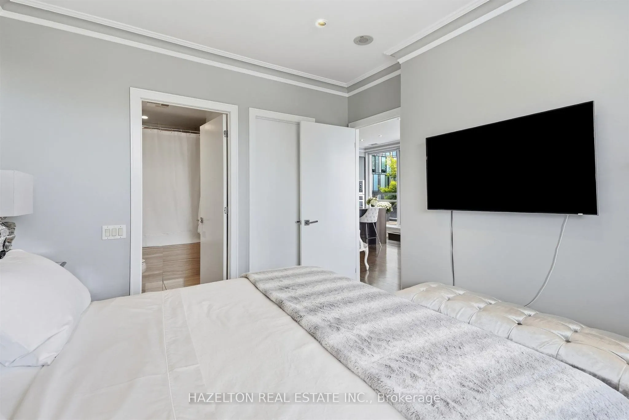 170 Avenue Road #206