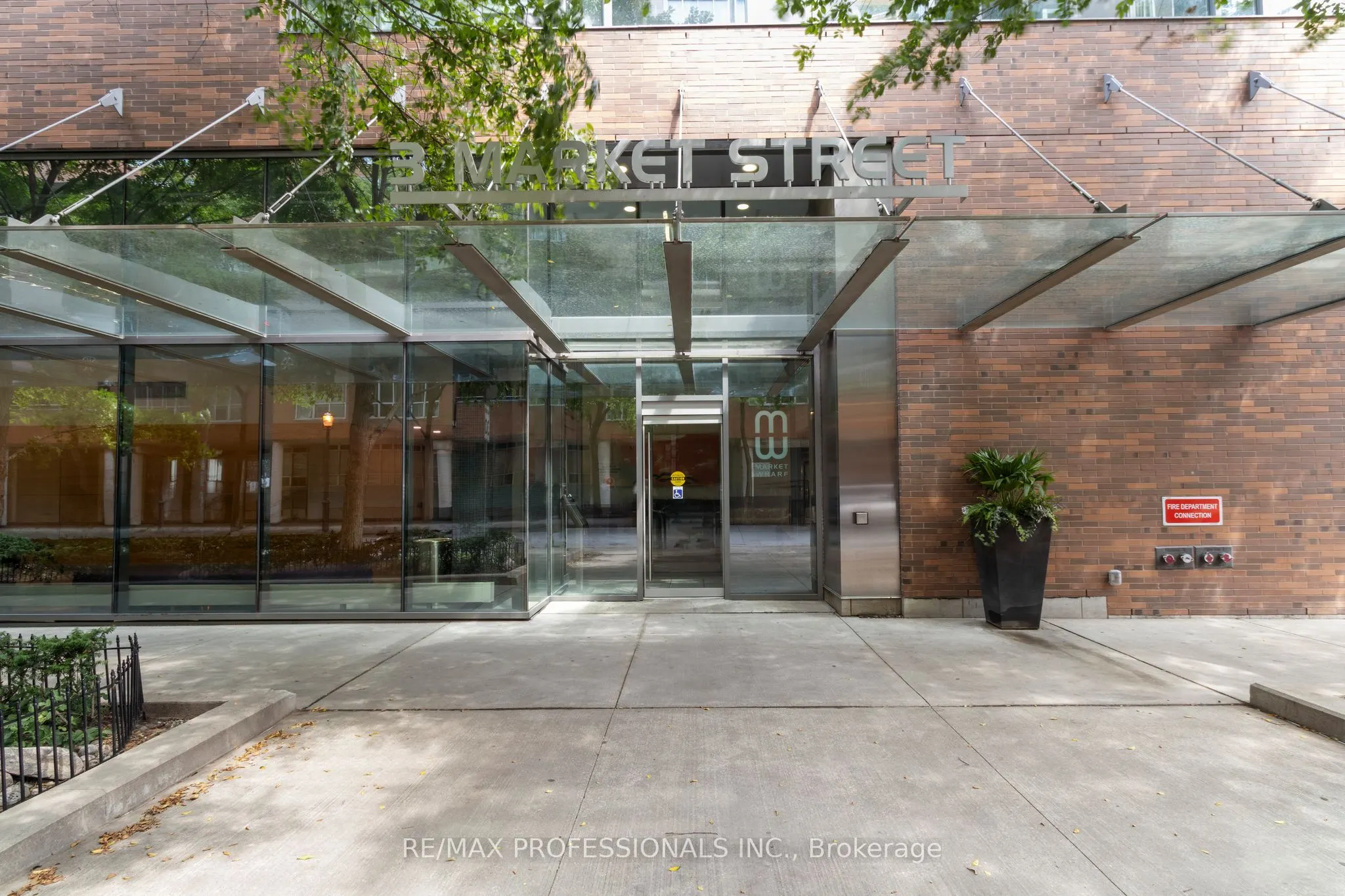 3 Market Street #422