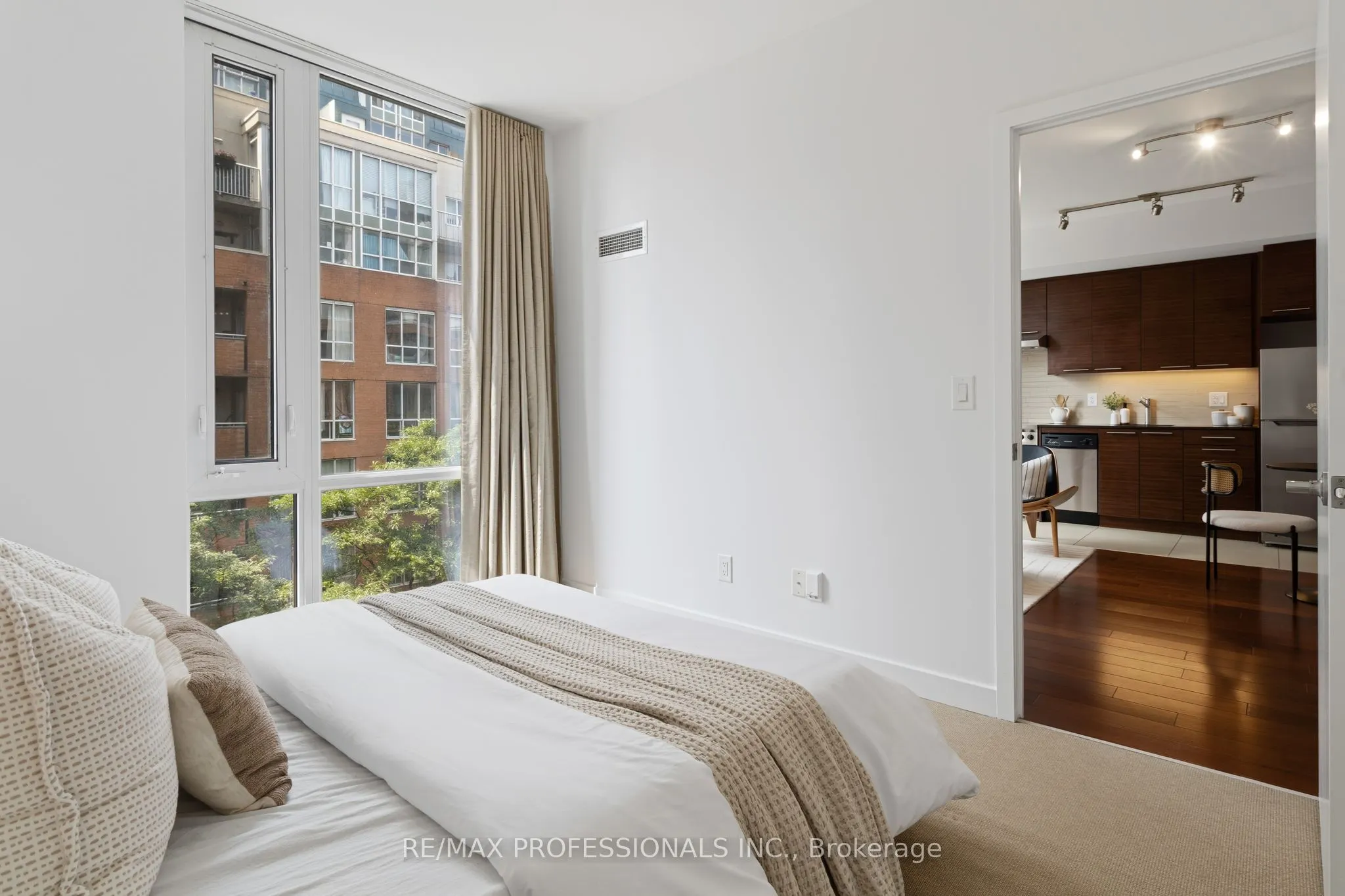 3 Market Street #422