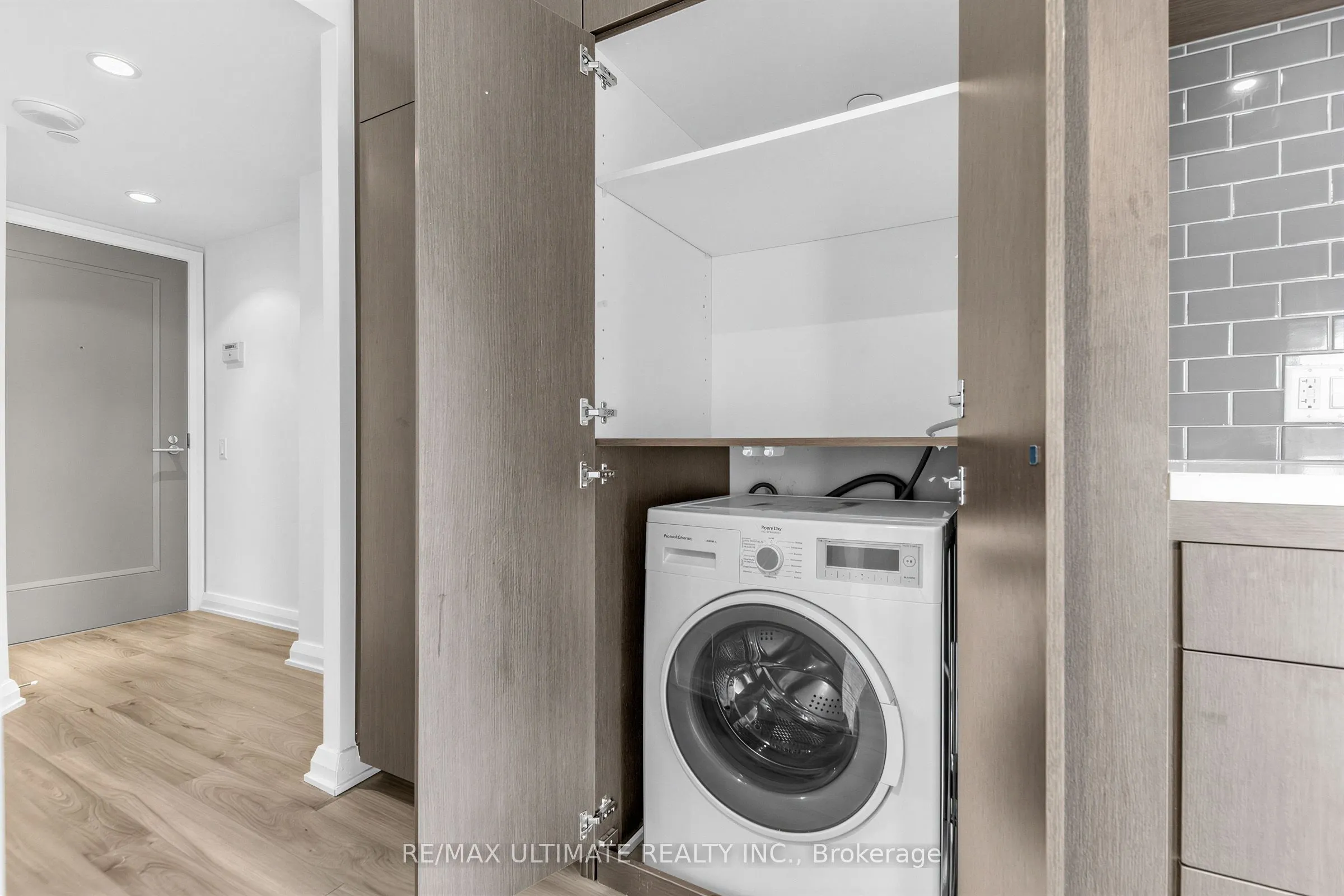 155 Yorkville Avenue #1607