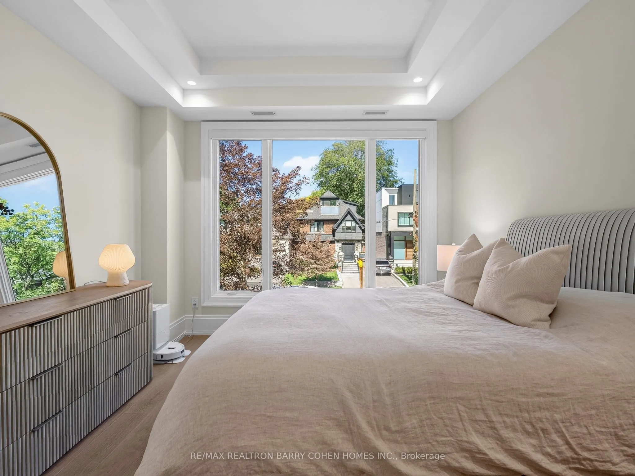 87 College View Avenue