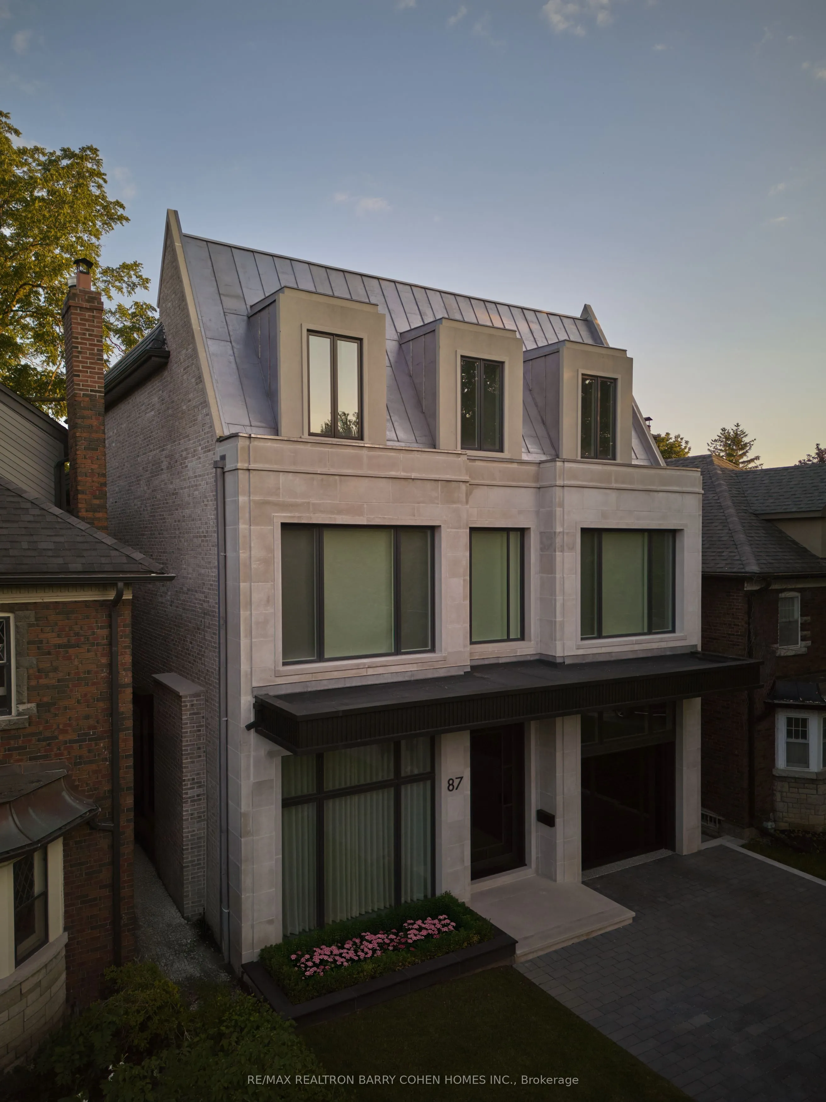 87 College View Avenue