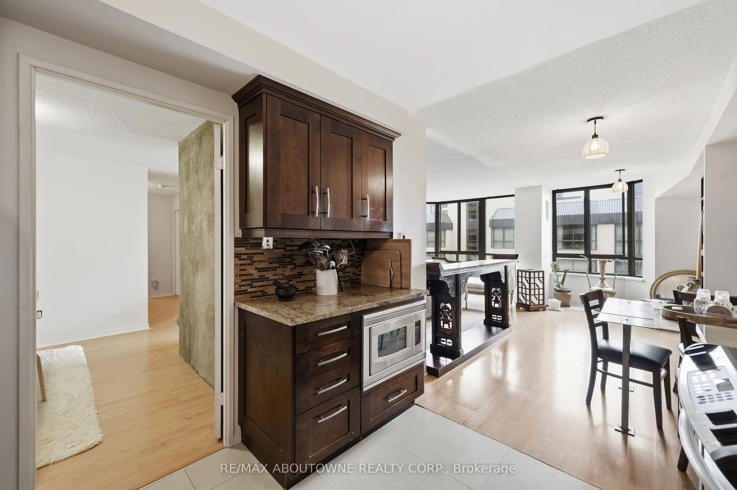 280 Simcoe Street #1003
