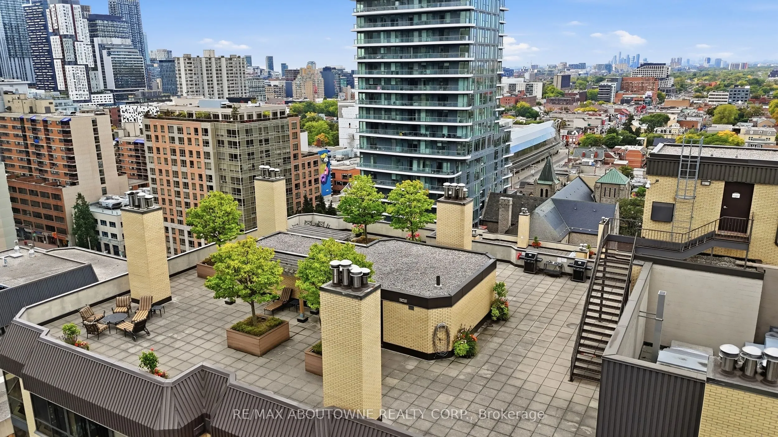 280 Simcoe Street #1003