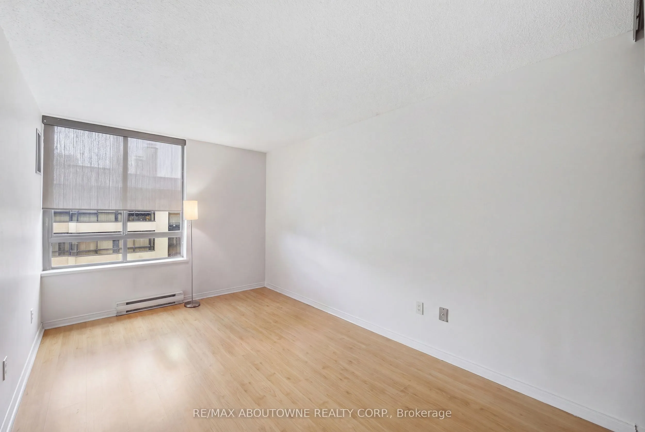 280 Simcoe Street #1003