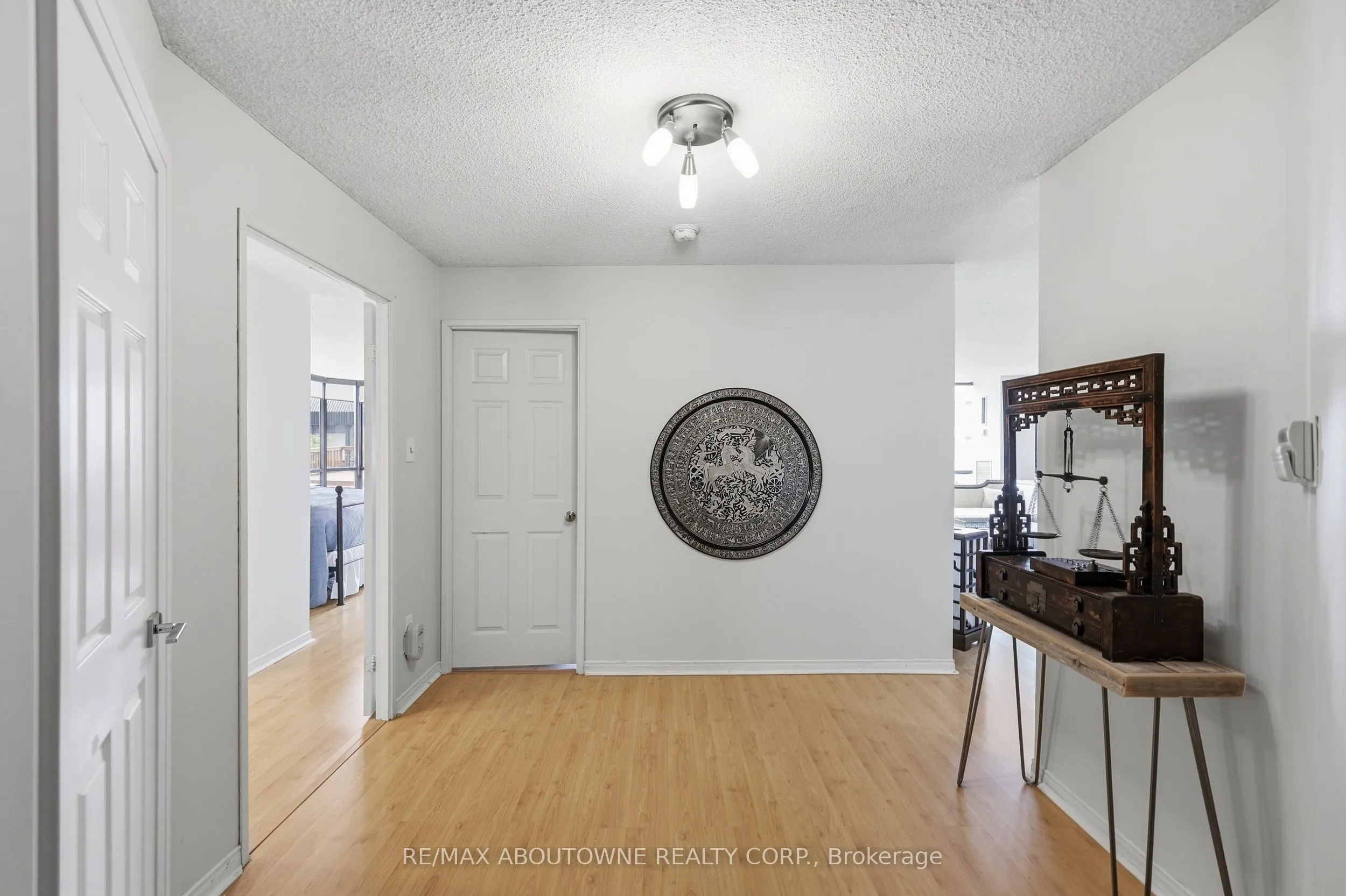 280 Simcoe Street #1003
