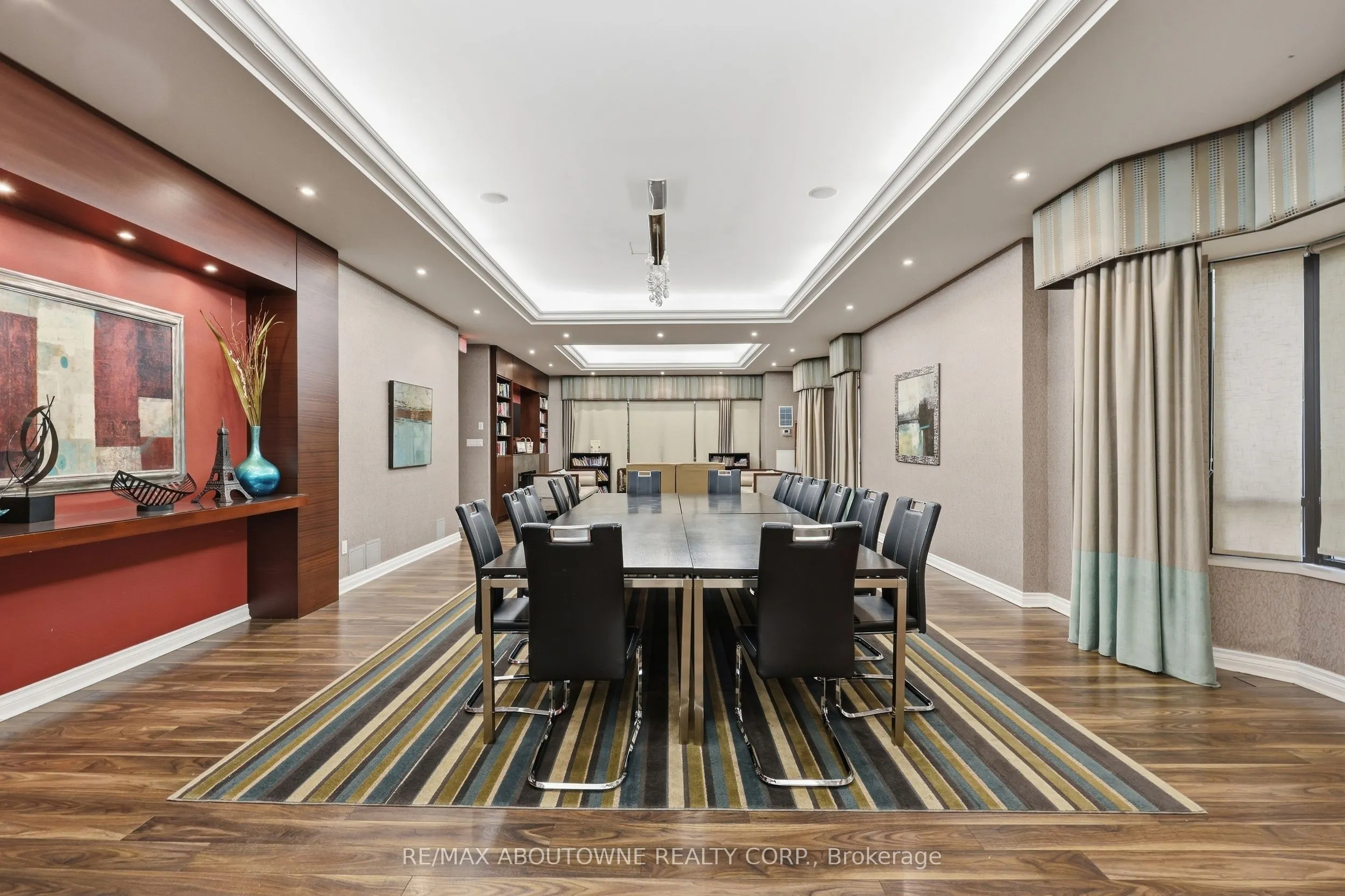 280 Simcoe Street #1003