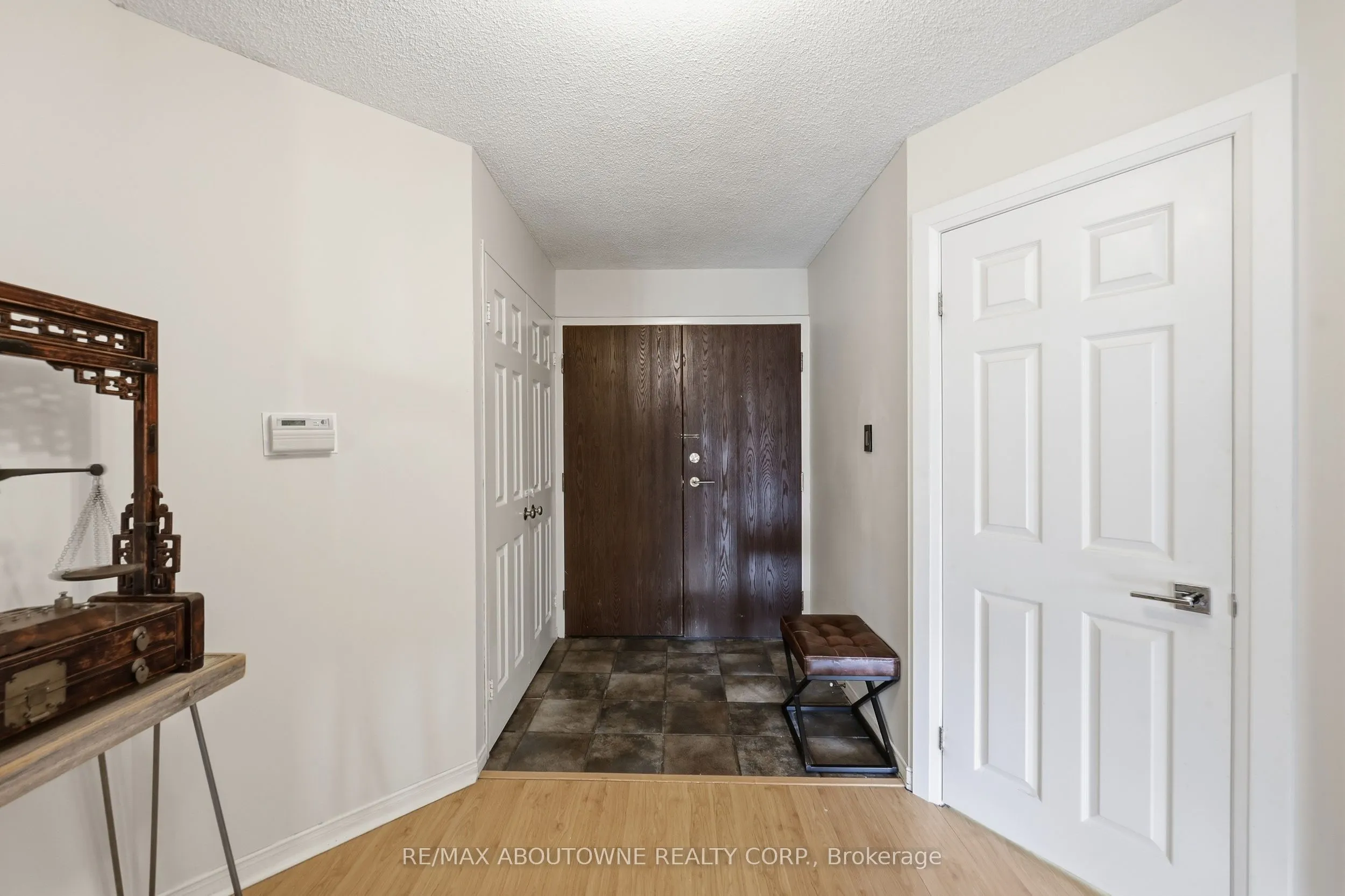 280 Simcoe Street #1003